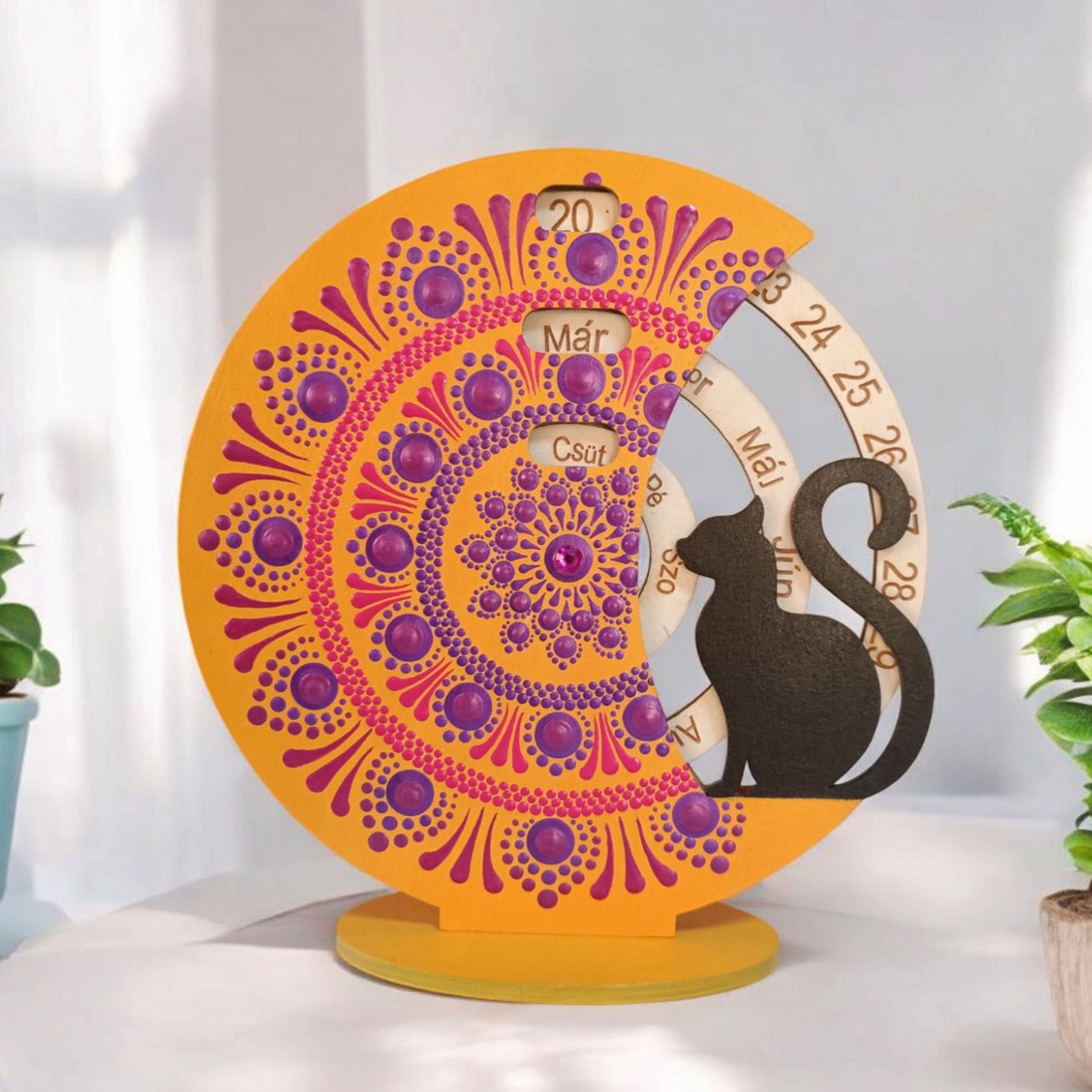 Calendar perpetuu Almond cu pisoi - galben-violet - - Artynos.ro Calendar perpetuu Almond cu pisoi - galben-violet - - Artynos.ro