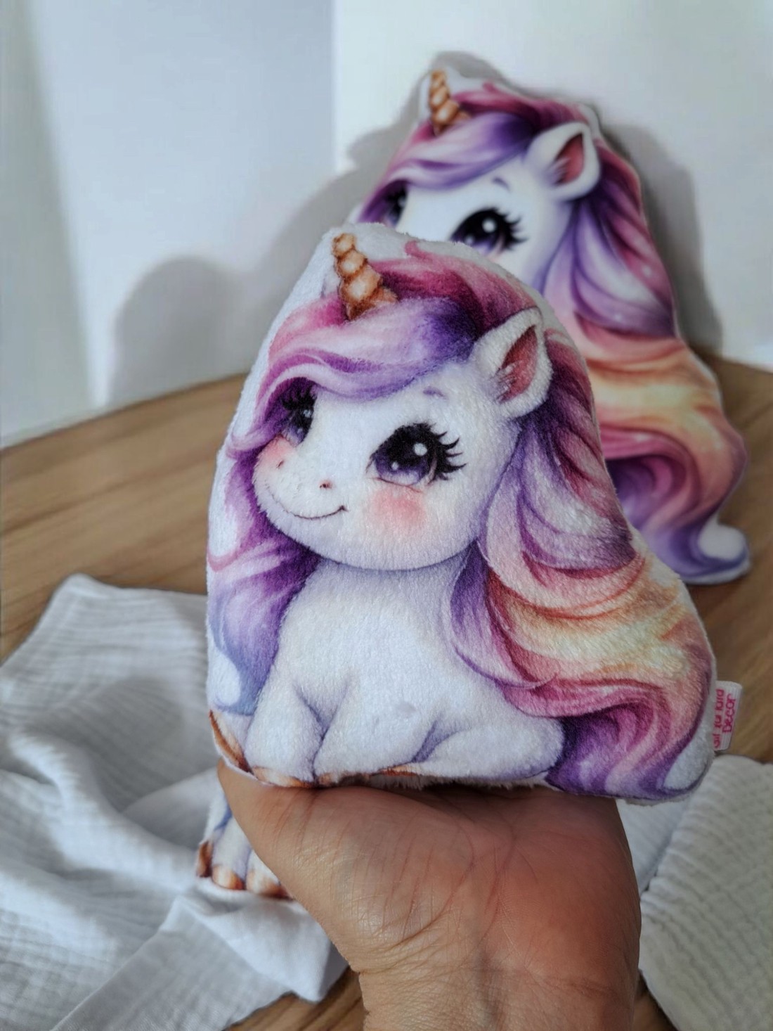 Pernă unicorn - - Artynos.ro Pernă unicorn - - Artynos.ro