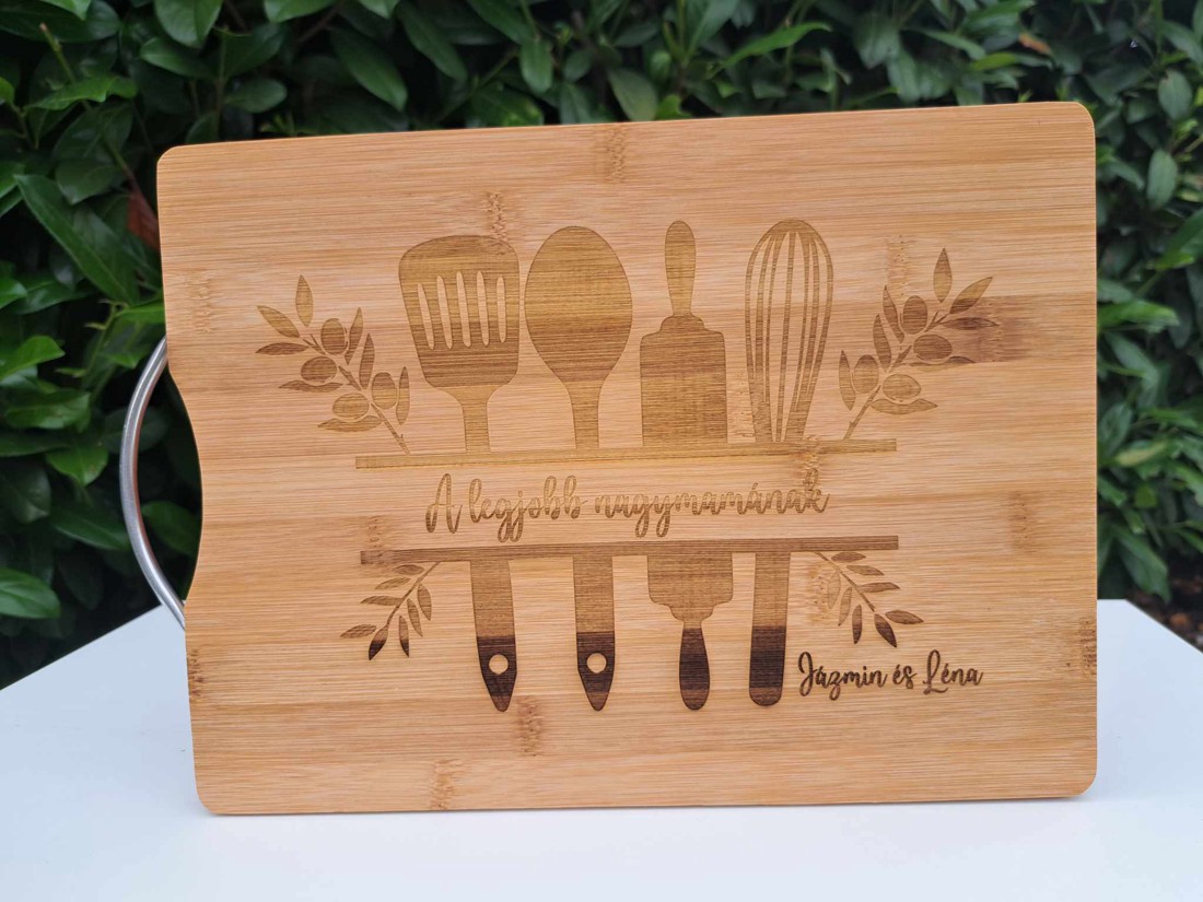 Tavă de tăiat gravată pentru Ziua Mamei - casă & stil de viață - echipamente de bucătărie - accesorii de gătit - tocătoare - Artynos.ro