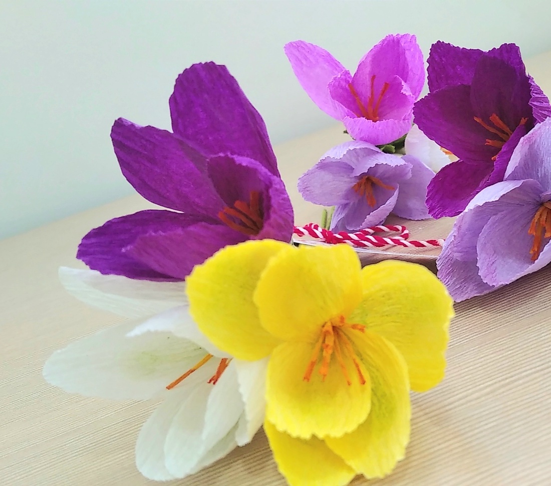 Set 6 buchețele brândușe din hârtie cu mesaj O primăvara frumoasă! - bijuterii - mărțișor - Artynos.ro Set 6 buchețele brândușe din hârtie cu mesaj O primăvara frumoasă! - bijuterii - mărțișor - Artynos.ro