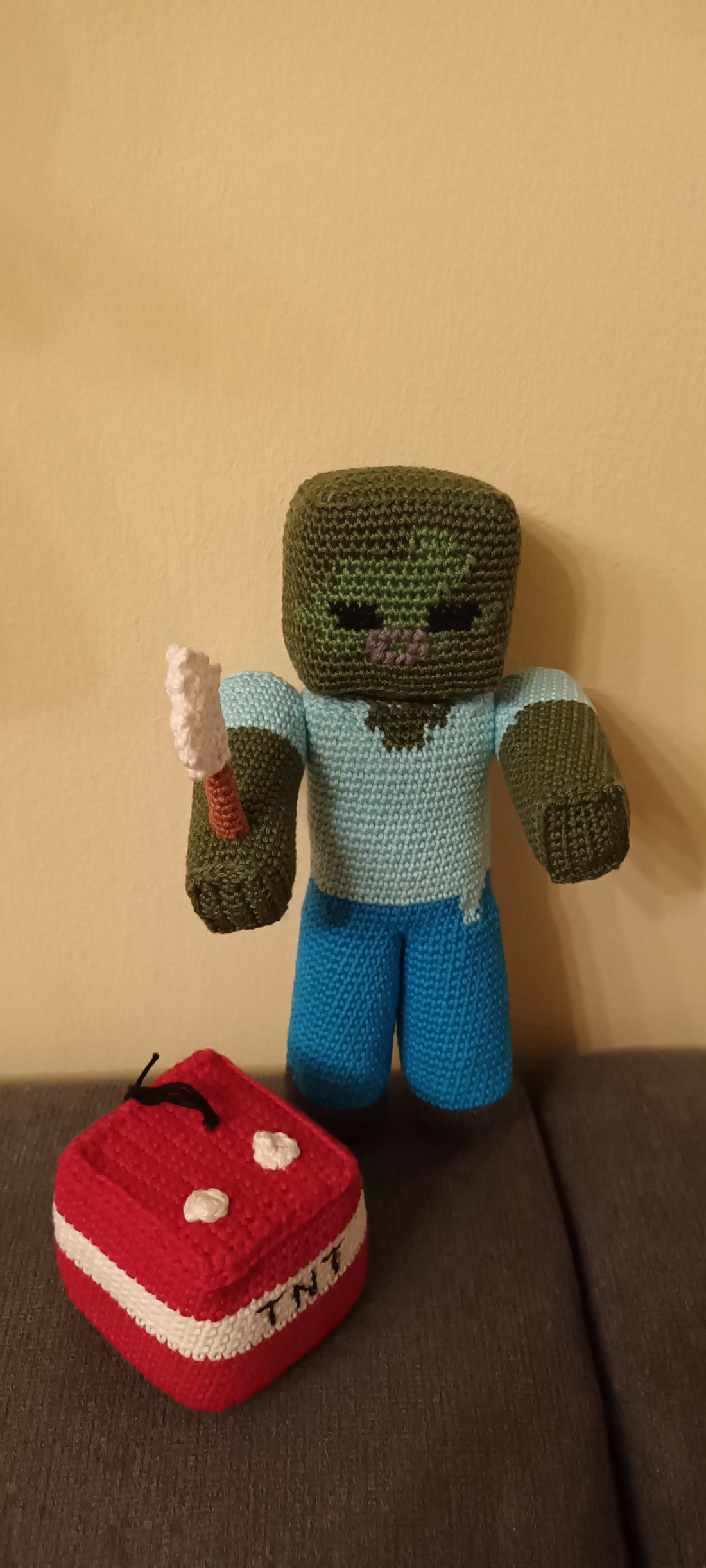 Zombie (Minecraft) - jucării și echipamente pentru copii - plușuri - personaje de basm din pluș - Artynos.ro