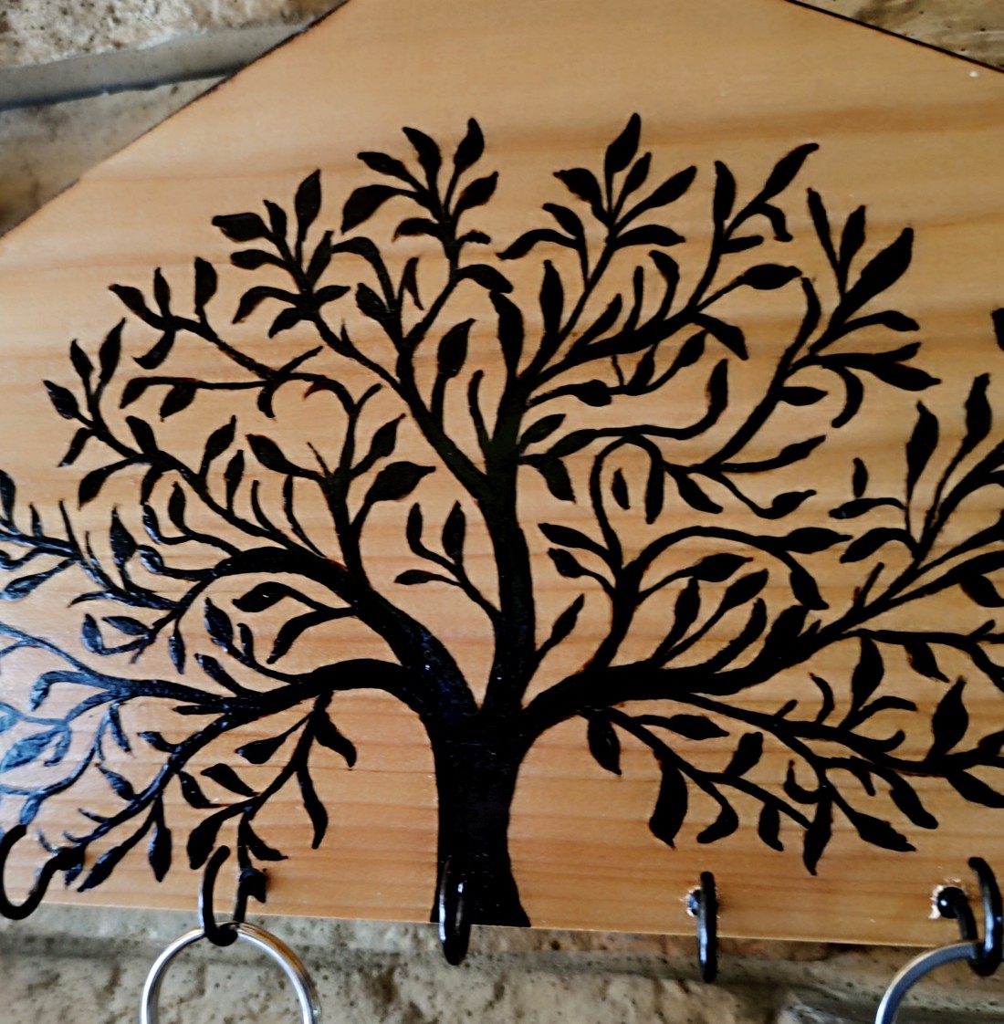 Breloc de perete din lemn decorat cu copacul vieții - casă & stil de viață - accesorii pentru decorat casa - decorațiuni de pereți, decorațiuni suspendate - suport pentru chei - Artynos.ro Breloc de perete din lemn decorat cu copacul vieții - casă & stil de viață - accesorii pentru decorat casa - decorațiuni de pereți, decorațiuni suspendate - suport pentru chei - Artynos.ro