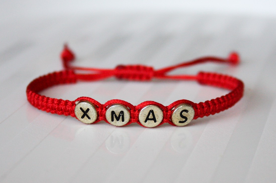Brățară macramé împletită - XMAS roșu -  - Artynos.ro