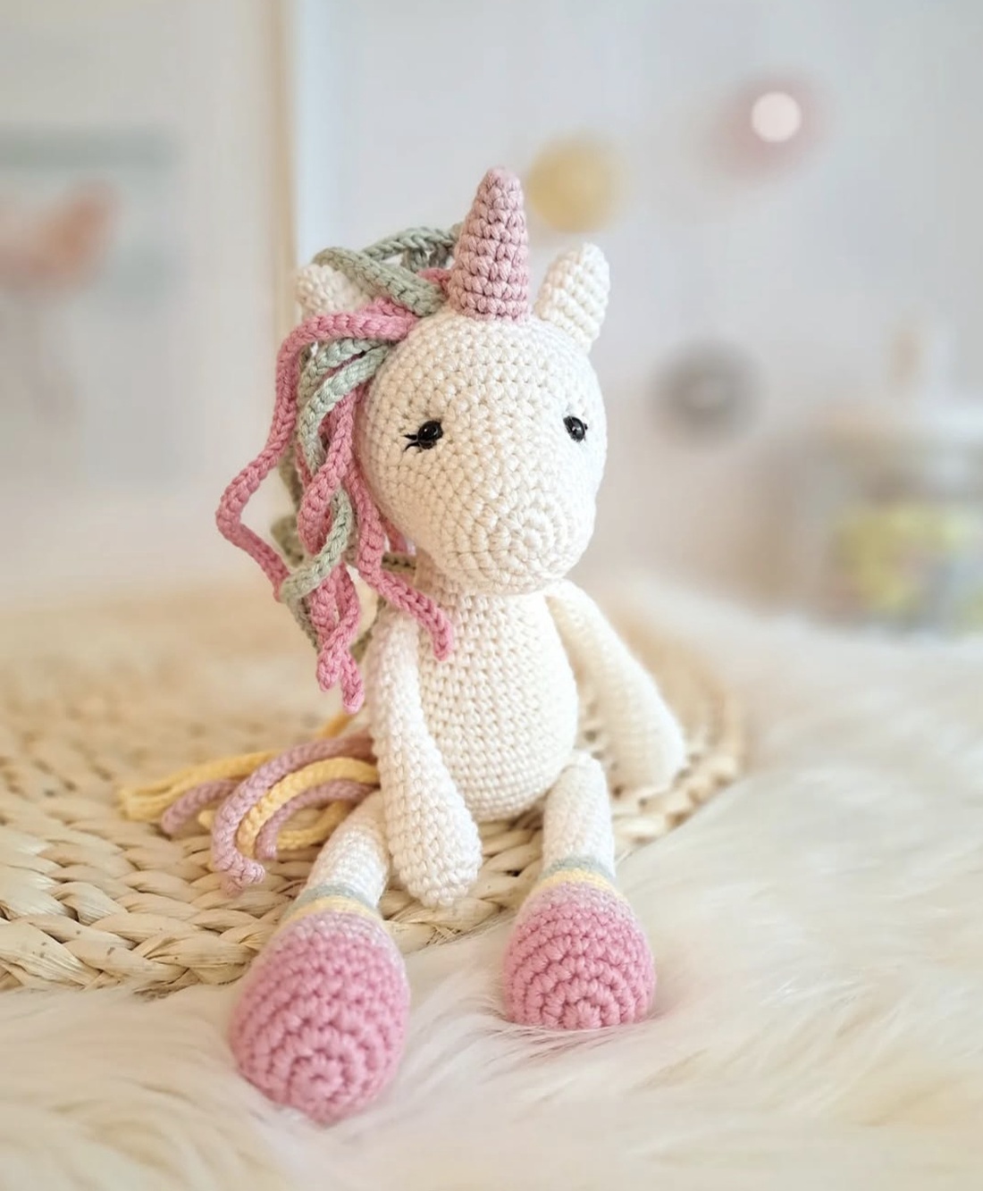 Unicorn crosetat manual - jucării și echipamente pentru copii - plușuri - unicorn - Artynos.ro Unicorn crosetat manual - jucării și echipamente pentru copii - plușuri - unicorn - Artynos.ro