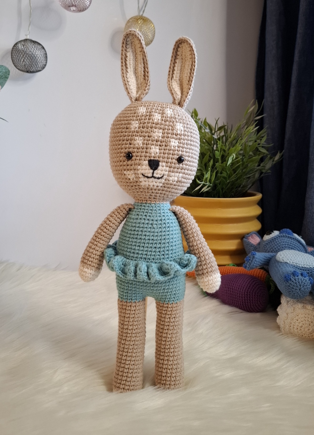 Iepuras pistruiat crosetat, 31cm - jucării și echipamente pentru copii - plușuri - iepure de pluș - Artynos.ro Iepuras pistruiat crosetat, 31cm - jucării și echipamente pentru copii - plușuri - iepure de pluș - Artynos.ro