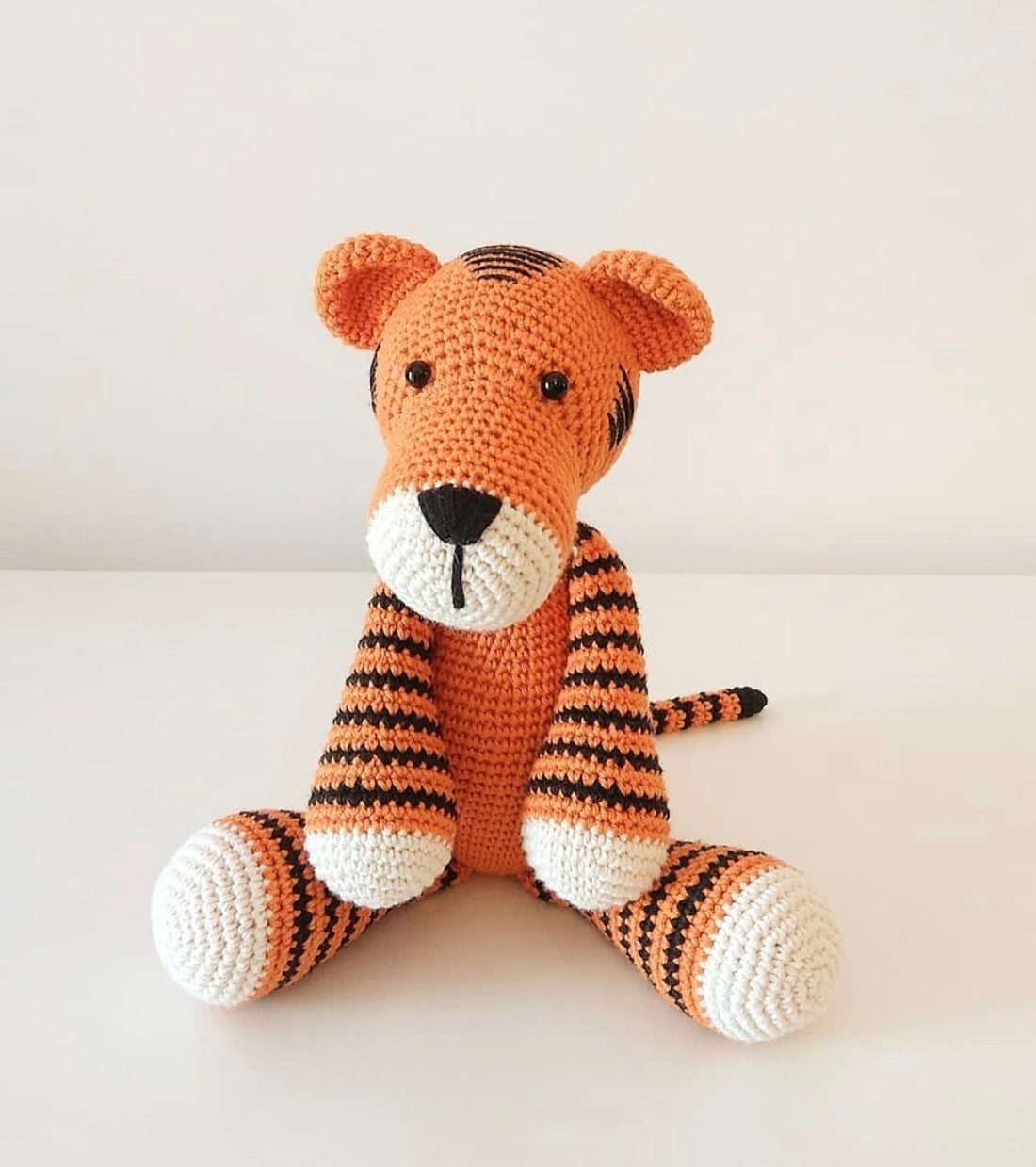 Tigru crosetat manual - jucării și echipamente pentru copii - plușuri - figurine de pluș - Artynos.ro