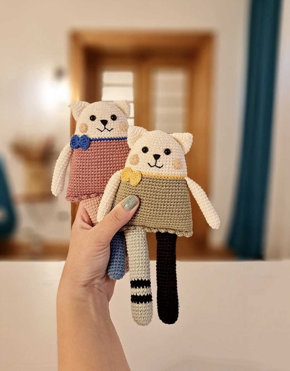 Pisicuta crosetata manual - jucării și echipamente pentru copii - plușuri - pisică de pluș - Artynos.ro