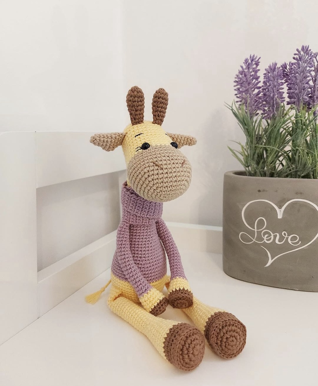 Girafa crosetata manual, 31cm  - jucării și echipamente pentru copii - plușuri - girafă de pluș - Artynos.ro