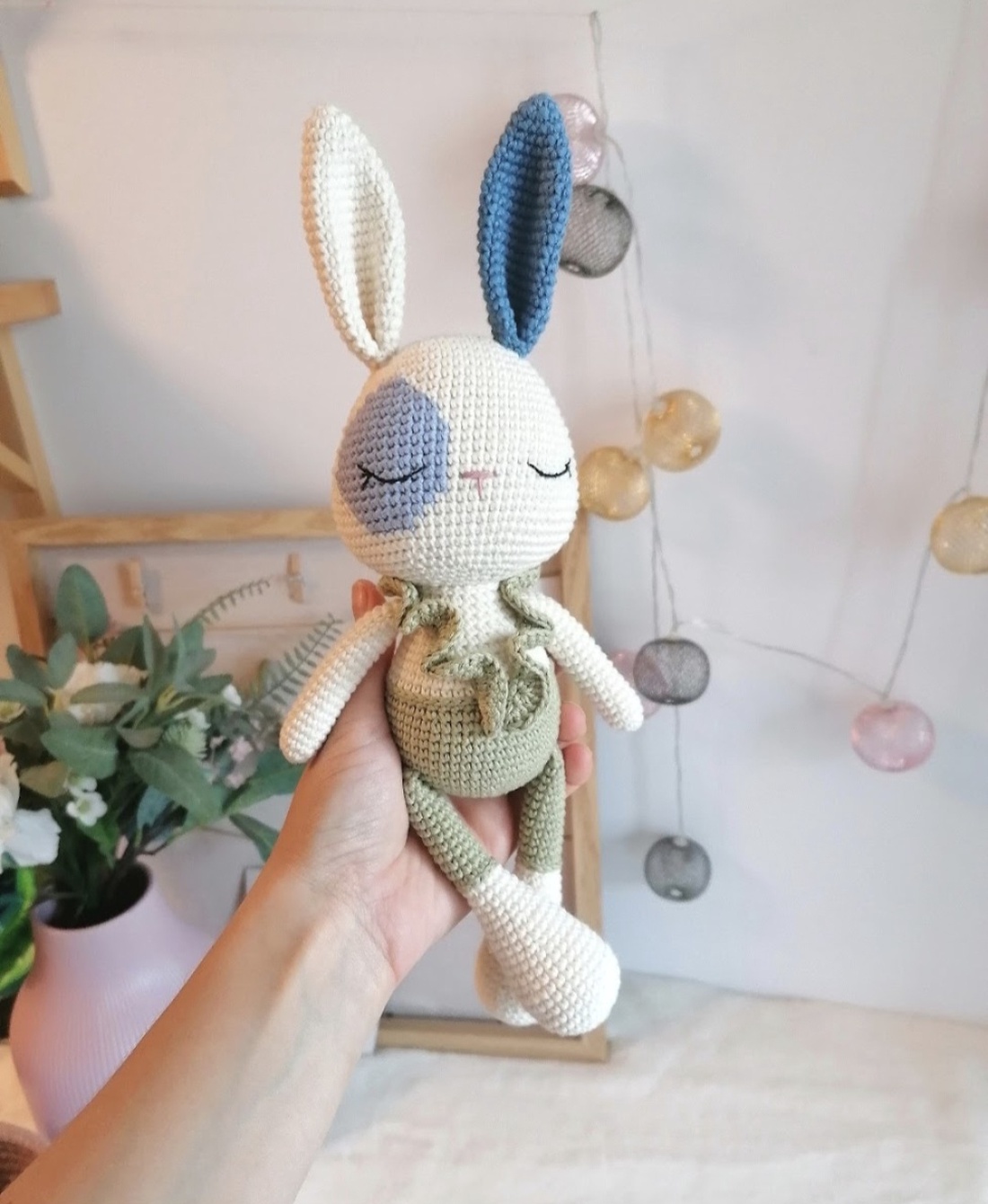 Iepuras crosetat 22cm - jucării și echipamente pentru copii - plușuri - iepure de pluș - Artynos.ro