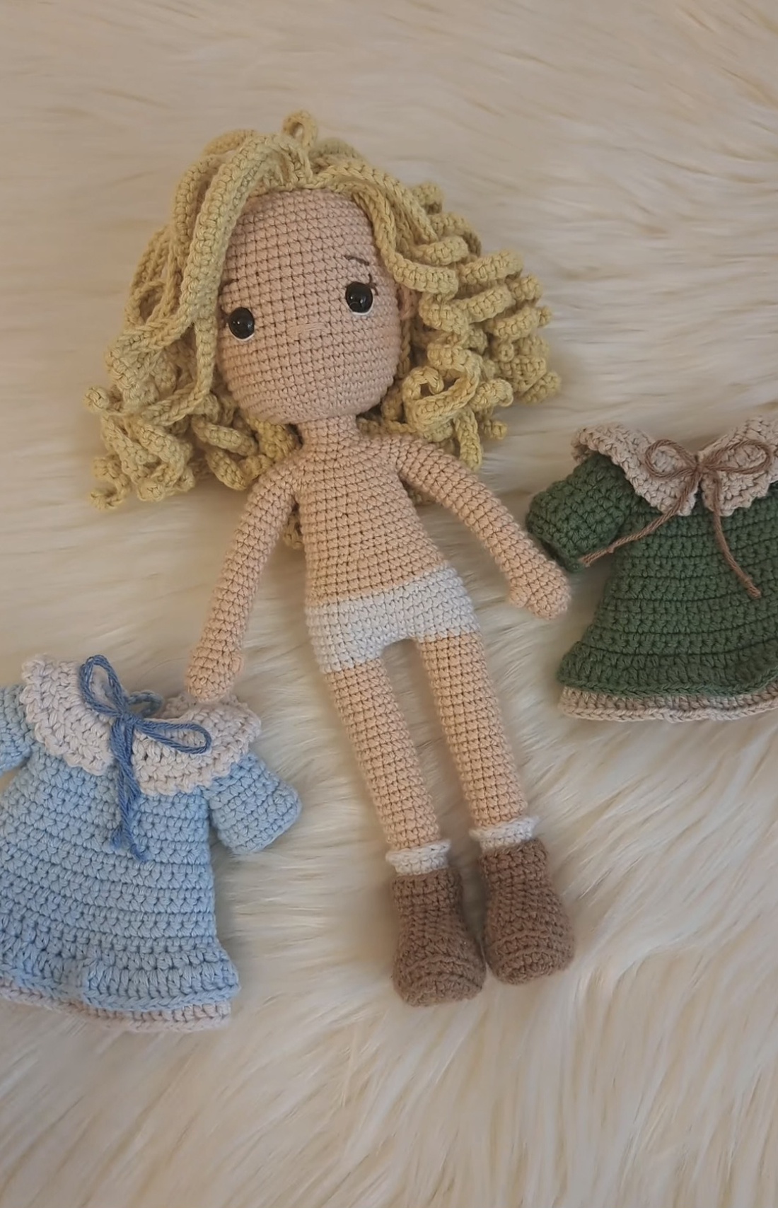 Jinny, papusa crosetata manual  - jucării și echipamente pentru copii - jucării și accesorii pentru copii - păpușă de îmbrăcat - Artynos.ro