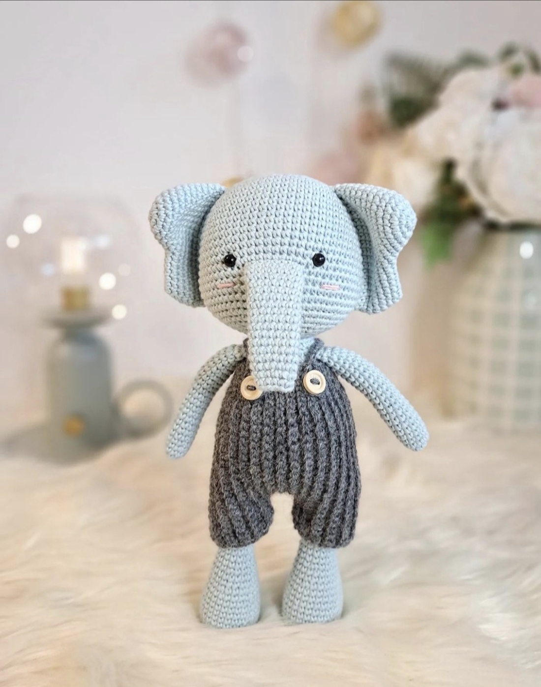 Elefant crosetat manual, 24cm  - jucării și echipamente pentru copii - plușuri - elefant de pluș - Artynos.ro