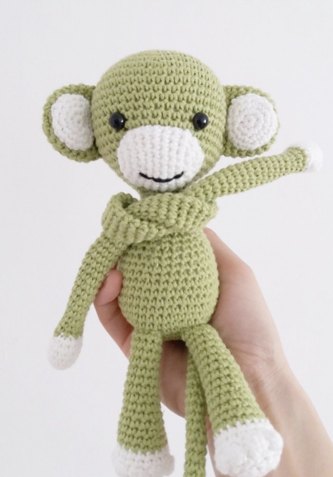 Maimutica crosetata manual - jucării și echipamente pentru copii - plușuri - maimuță de pluș - Artynos.ro