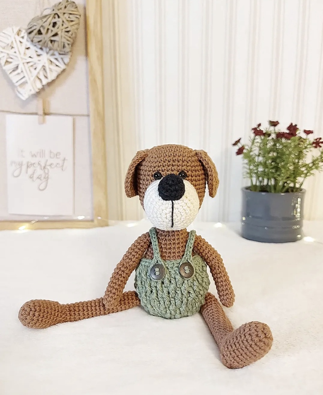 Fred, catelus crosetat manual  - jucării și echipamente pentru copii - plușuri - câine de pluș - Artynos.ro
