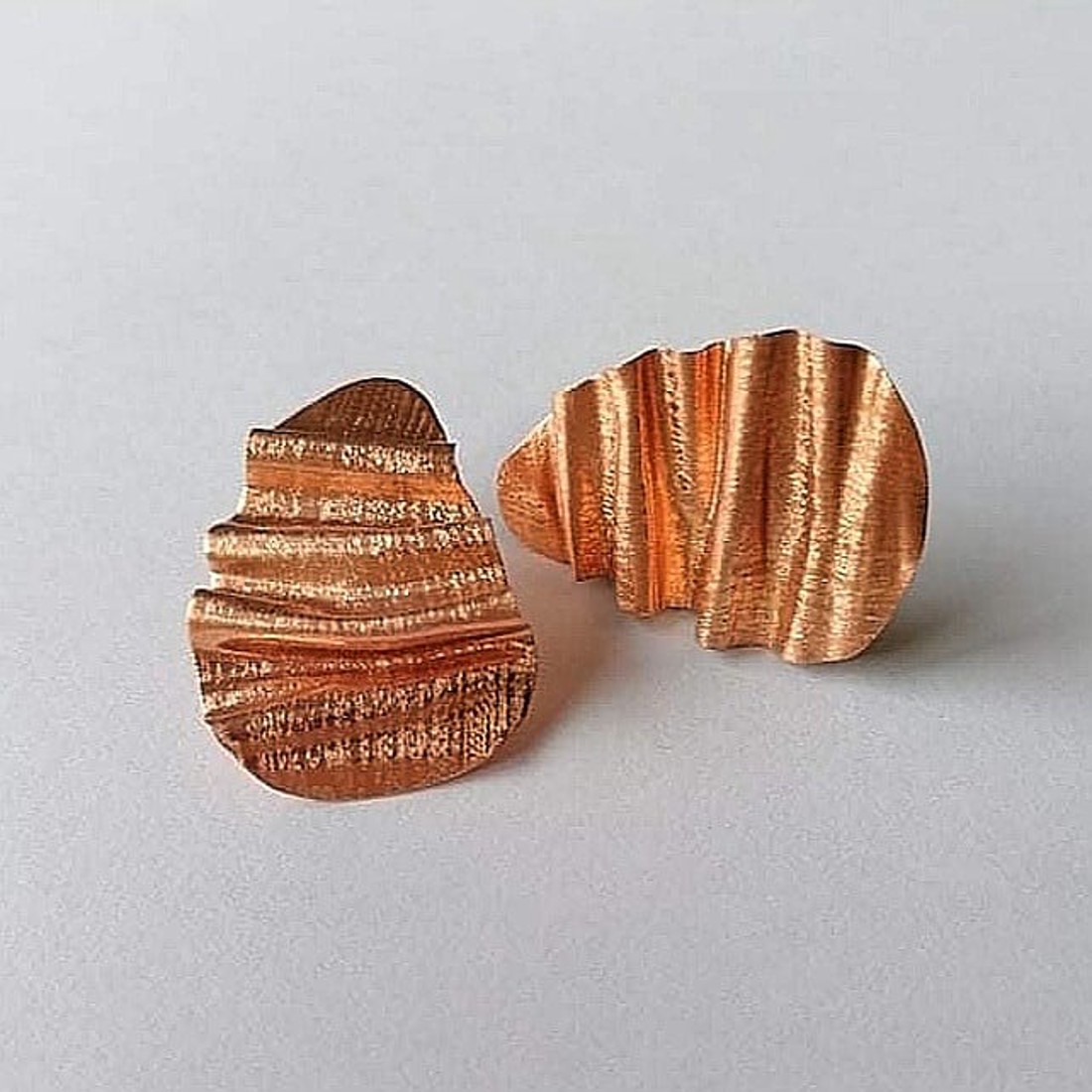 Cercei val în cupru -  - Artynos.ro Cercei val în cupru -  - Artynos.ro