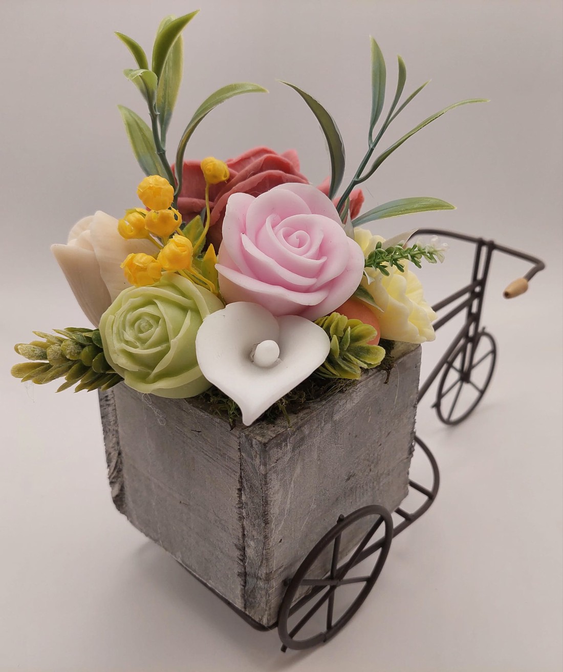 Soap blossoms pe o bicicletă - - Artynos.ro Soap blossoms pe o bicicletă - - Artynos.ro