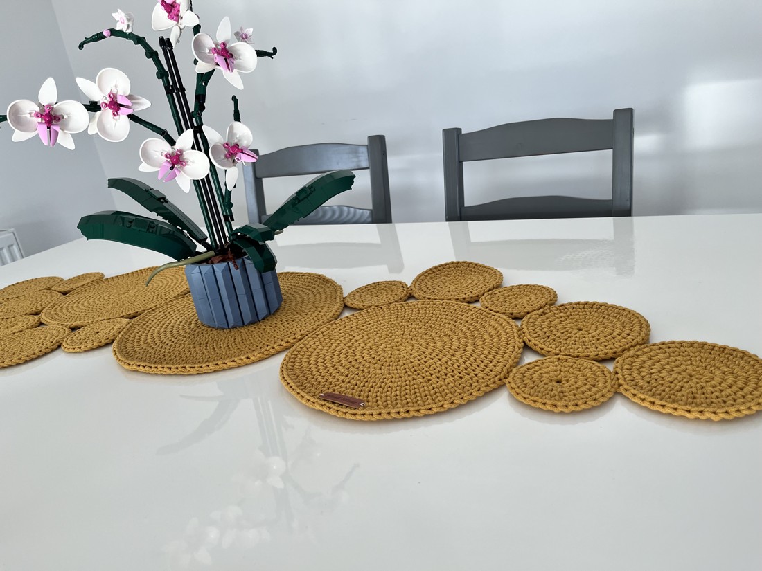 Croșetat alergător de masă - casă & stil de viață - accesorii pentru decorat casa - decorațiuni de masă și decorațiuni pentru rafturi  - fețe de masă croșetate - Artynos.ro