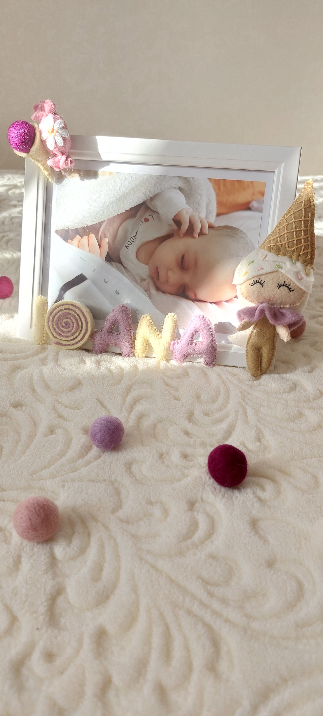 Rama foto personalizata pentru copii Fetita de inghetata - casă & stil de viață - echipament pentru camera copiilor - tablouri de cameră pentru copii - Artynos.ro Rama foto personalizata pentru copii Fetita de inghetata - casă & stil de viață - echipament pentru camera copiilor - tablouri de cameră pentru copii - Artynos.ro