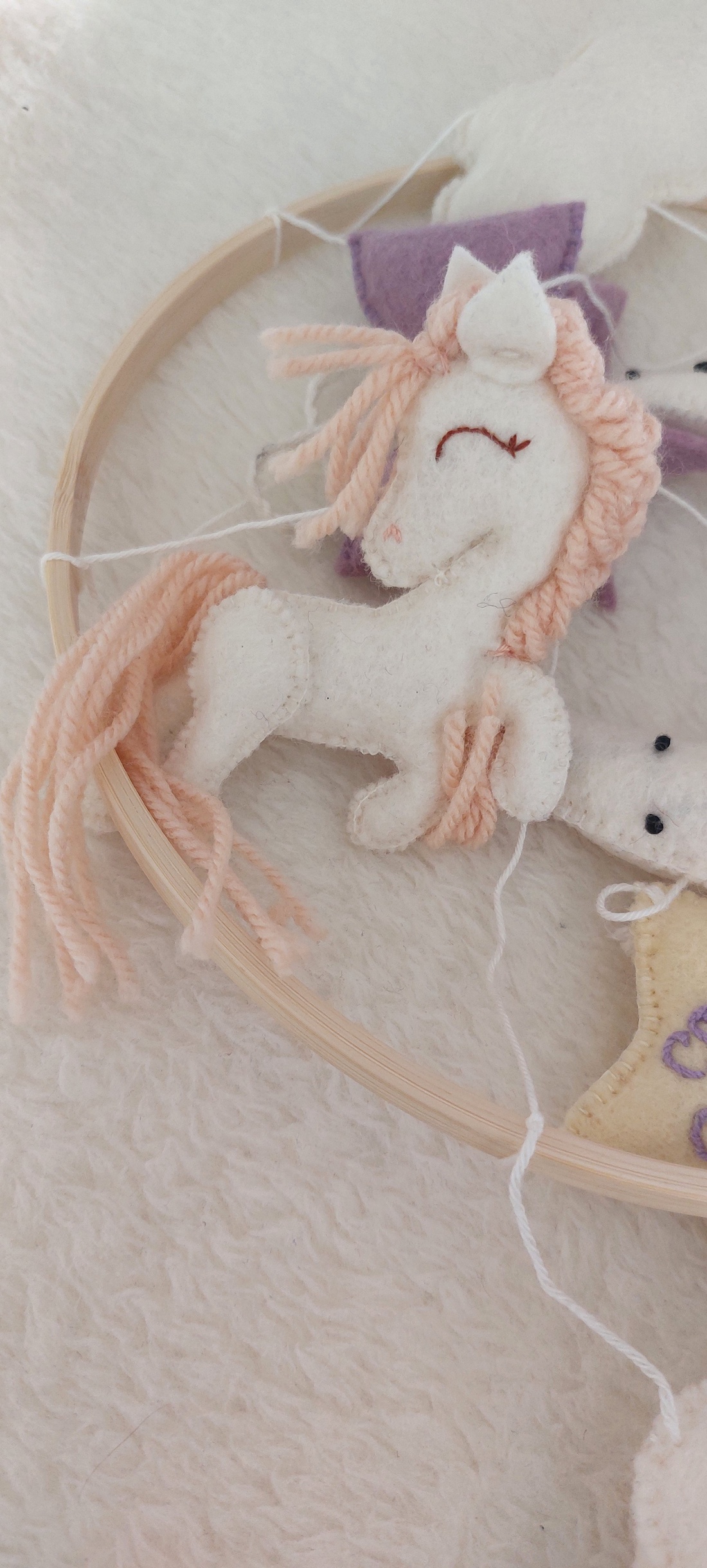 Carusel bebelusi Little wonders Carusel mobil Carusel handmade - casă & stil de viață - echipament pentru camera copiilor - decorațiuni pentru camera copilului - Artynos.ro