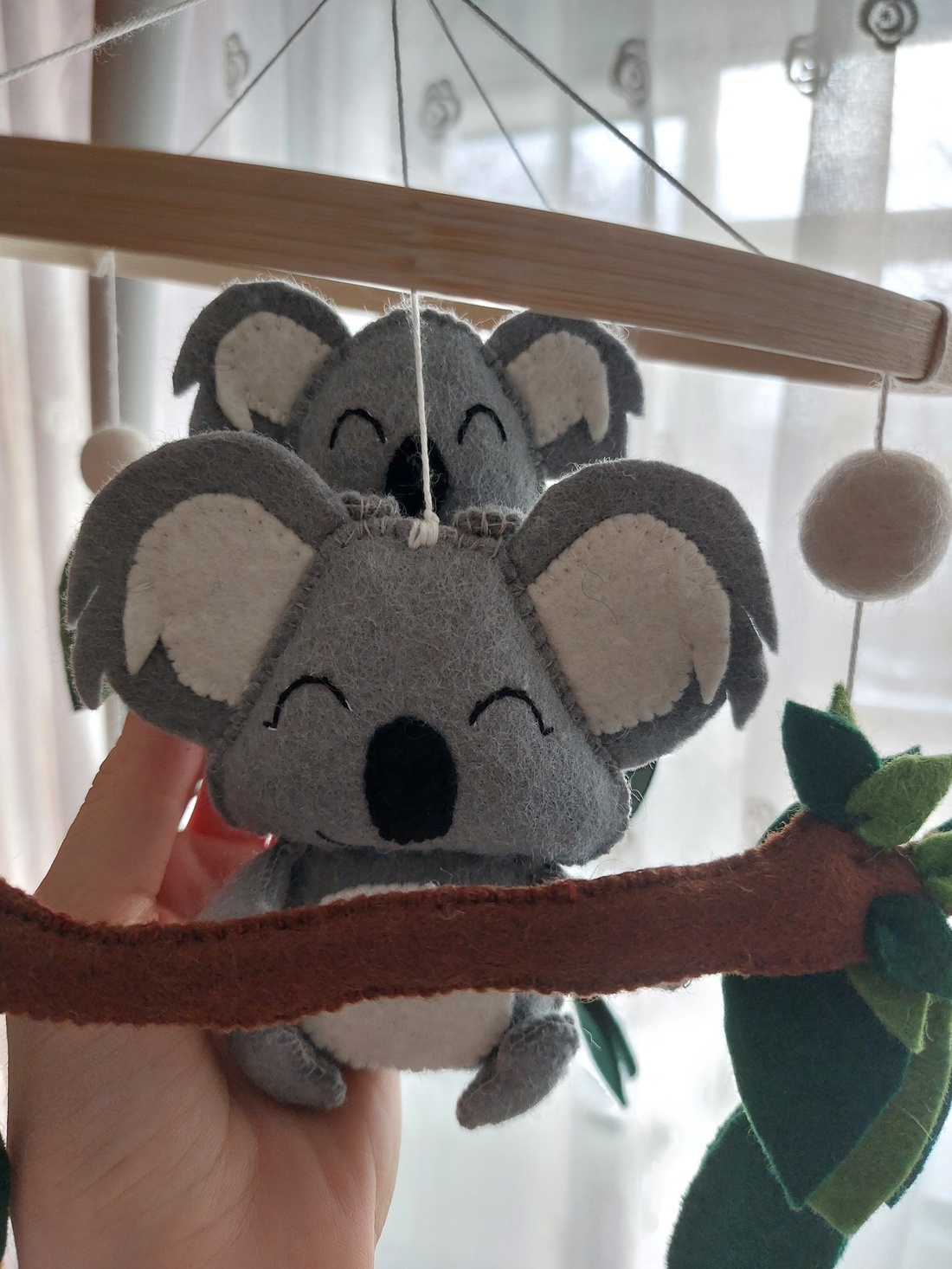 Carusel bebelusi Mom and Baby Koala Carusel mobil Carusel handmade - - Artynos.ro Carusel bebelusi Mom and Baby Koala Carusel mobil Carusel handmade - - Artynos.ro