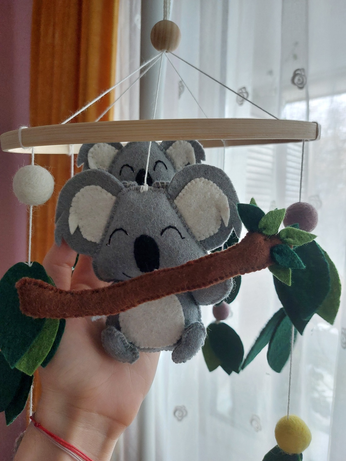 Carusel bebelusi Mom and Baby Koala Carusel mobil Carusel handmade - - Artynos.ro Carusel bebelusi Mom and Baby Koala Carusel mobil Carusel handmade - - Artynos.ro