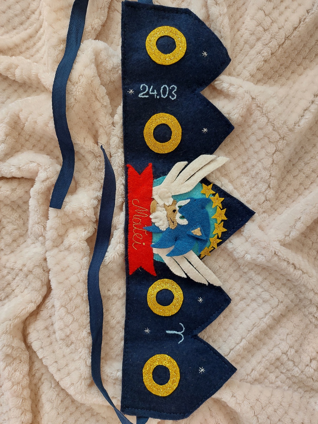 Coronita aniversara pentru copii personalizata cu personajul preferat - - Artynos.ro Coronita aniversara pentru copii personalizata cu personajul preferat - - Artynos.ro