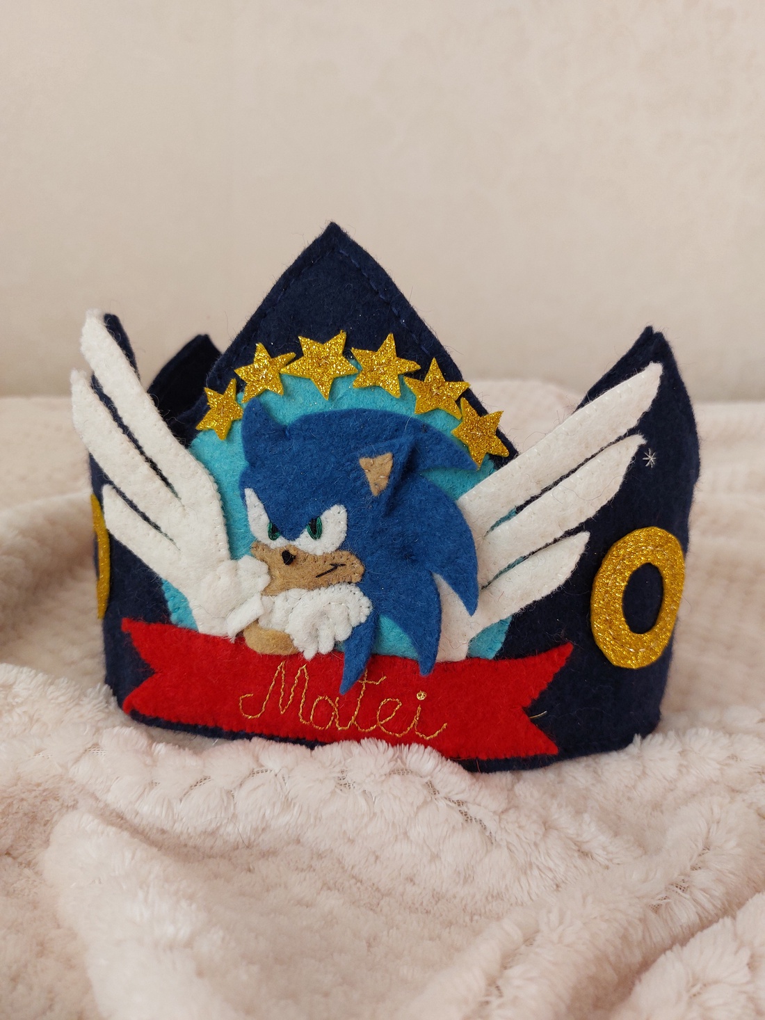 Coronita aniversara pentru copii personalizata cu personajul preferat - - Artynos.ro Coronita aniversara pentru copii personalizata cu personajul preferat - - Artynos.ro
