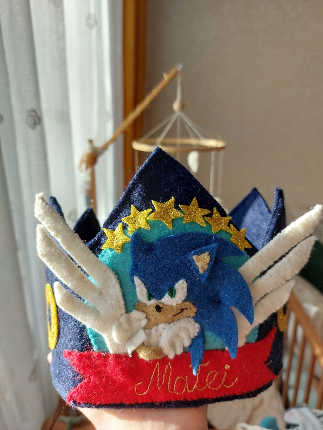 Coronita aniversara pentru copii personalizata cu personajul preferat - - Artynos.ro Coronita aniversara pentru copii personalizata cu personajul preferat - - Artynos.ro