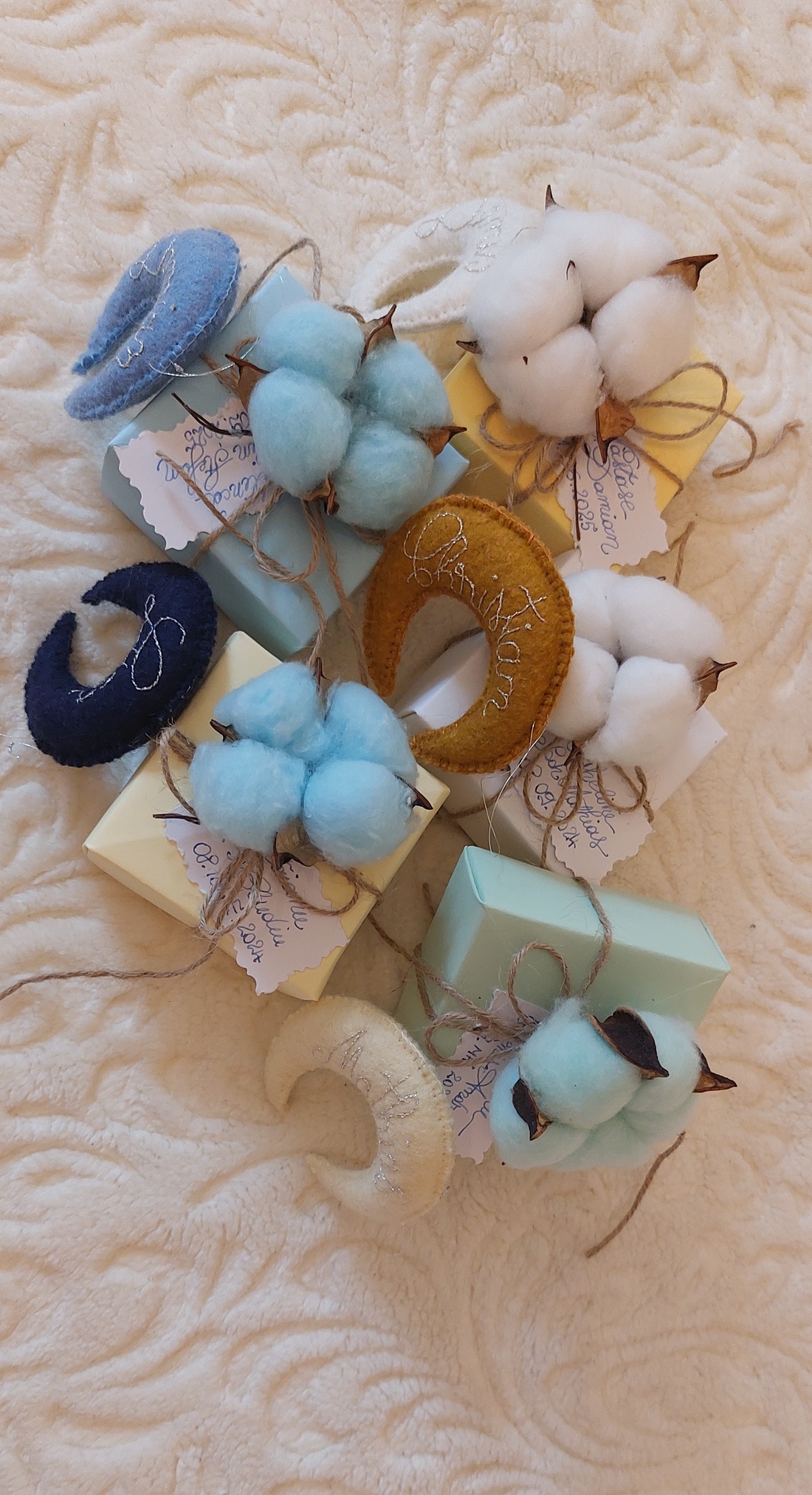 Marturie botez baietel handmade fetru - jucării și echipamente pentru copii - daruri de botez - Artynos.ro Marturie botez baietel handmade fetru - jucării și echipamente pentru copii - daruri de botez - Artynos.ro