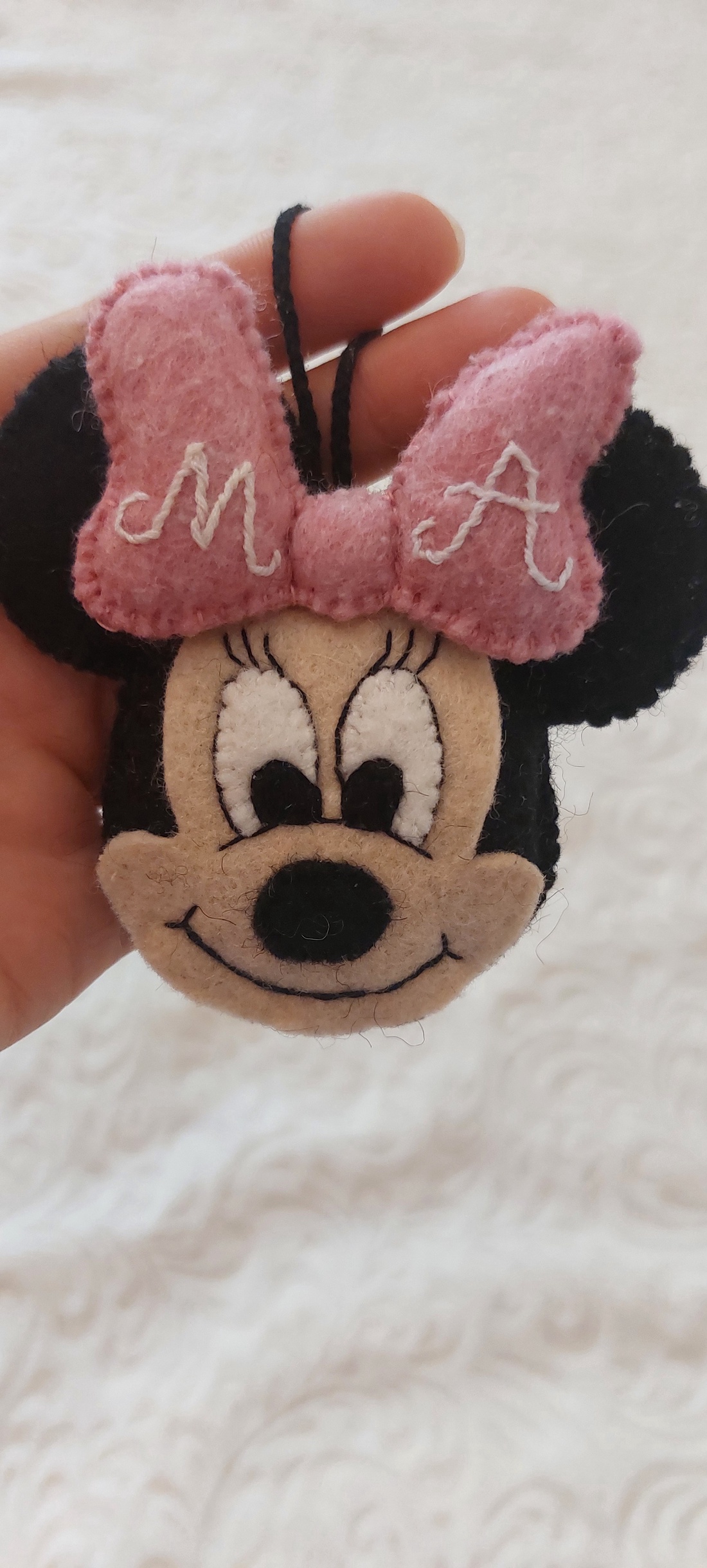 Marturie botez fetita Minnie handmade fetru - jucării și echipamente pentru copii - daruri de botez - Artynos.ro Marturie botez fetita Minnie handmade fetru - jucării și echipamente pentru copii - daruri de botez - Artynos.ro