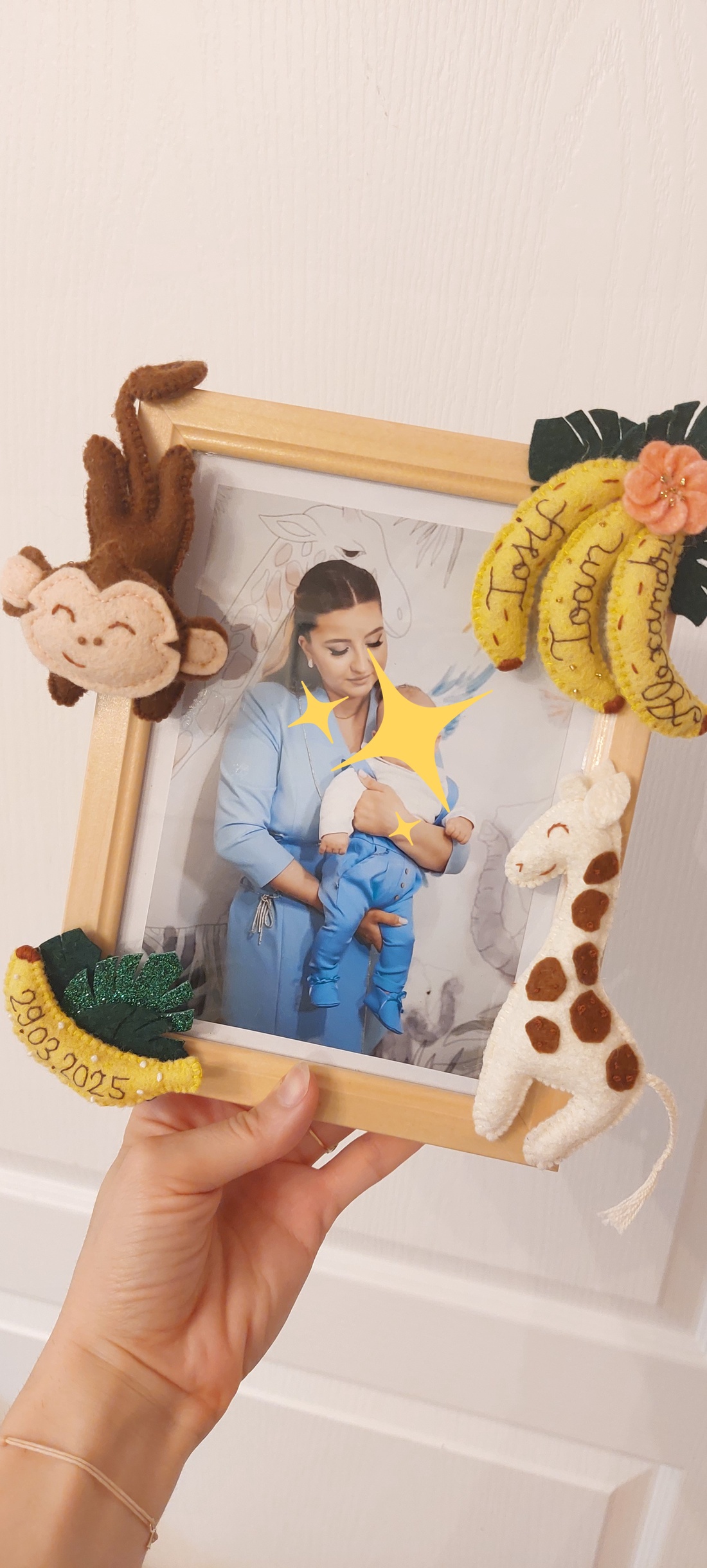 Rama foto personalizata jungle Newborn - pentru copii si bebelusi. Cadou newborn. Cadou personalizat. Camera copilului - casă & stil de viață - echipament pentru camera copiilor - tablouri de cameră pentru copii - Artynos.ro