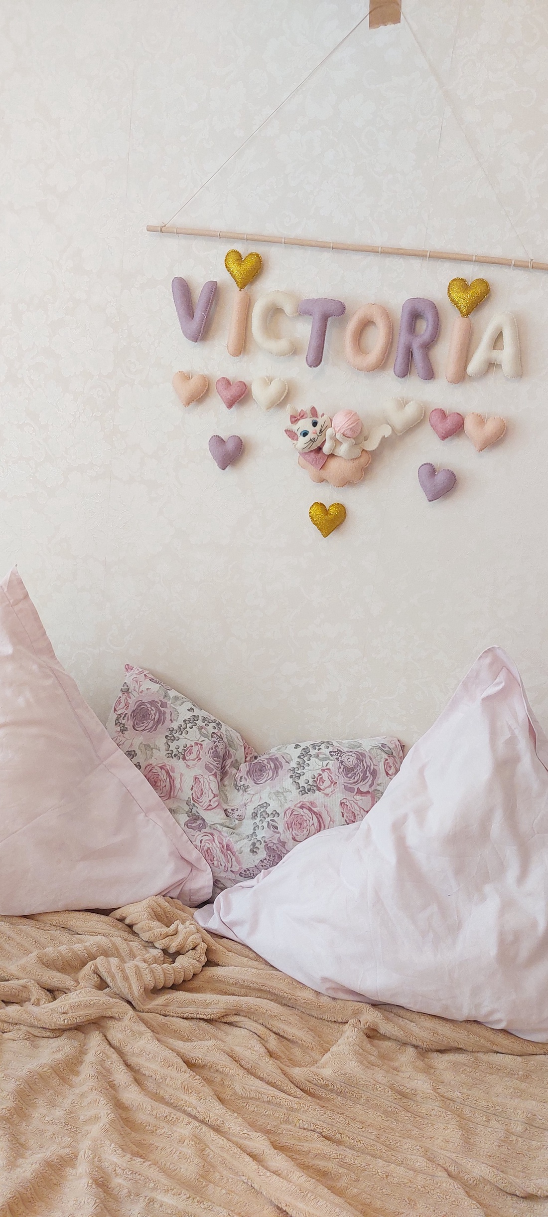 Ghirlanda personalizata cu nume pentru camera copiilor. Cadouri pentru copii. Decoratiuni handmade.Jucarii personalizate - casă & stil de viață - echipament pentru camera copiilor - decorațiuni de cameră - Artynos.ro