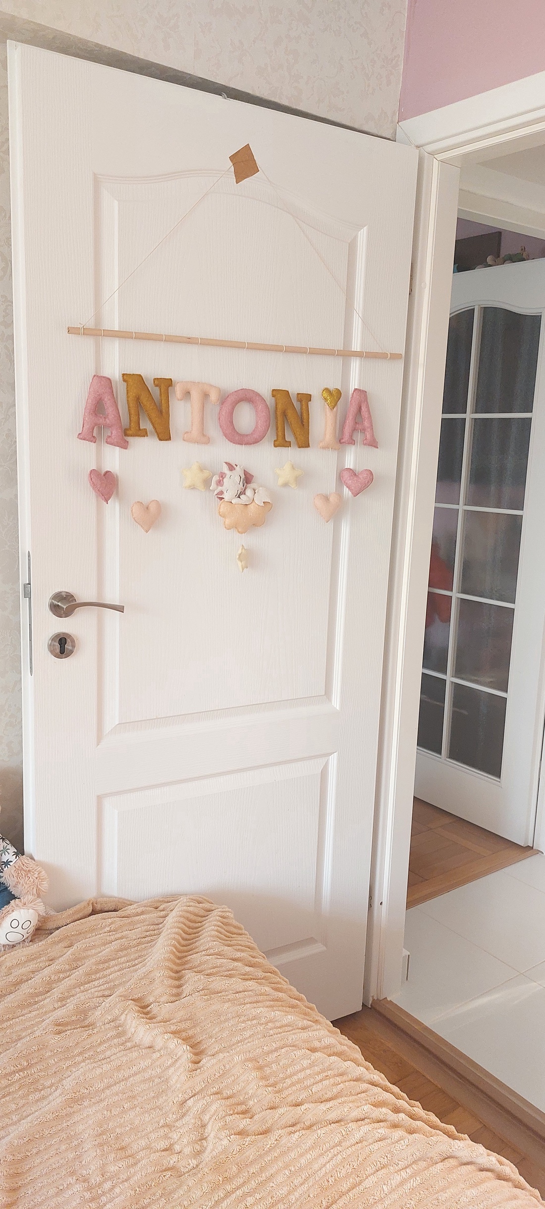 Ghirlanda personalizata cu nume pentru camera copiilor. Cadouri pentru copii. Decoratiuni handmade.Jucarii personalizate - casă & stil de viață - echipament pentru camera copiilor - decorațiuni de cameră - Artynos.ro