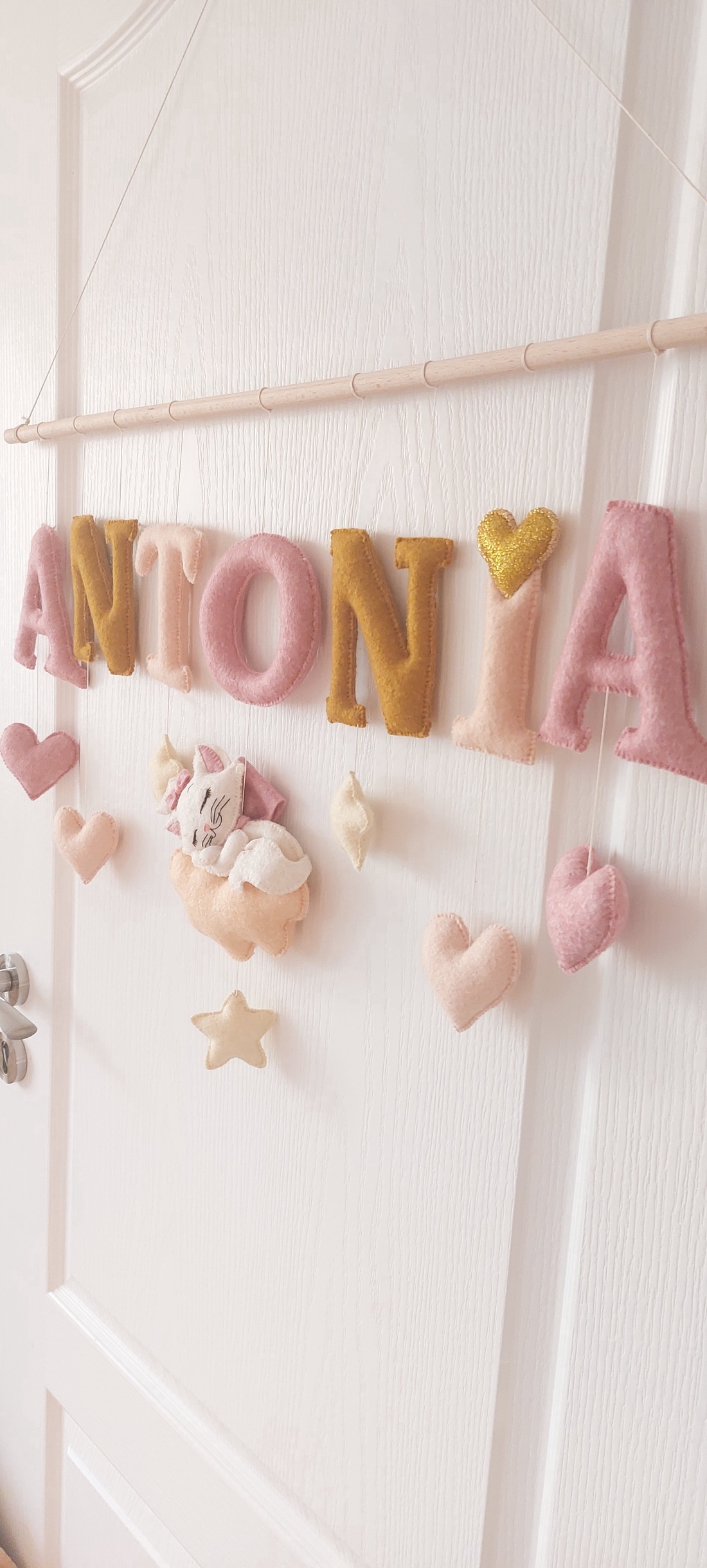 Ghirlanda personalizata cu nume pentru camera copiilor. Cadouri pentru copii. Decoratiuni handmade.Jucarii personalizate - casă & stil de viață - echipament pentru camera copiilor - decorațiuni de cameră - Artynos.ro
