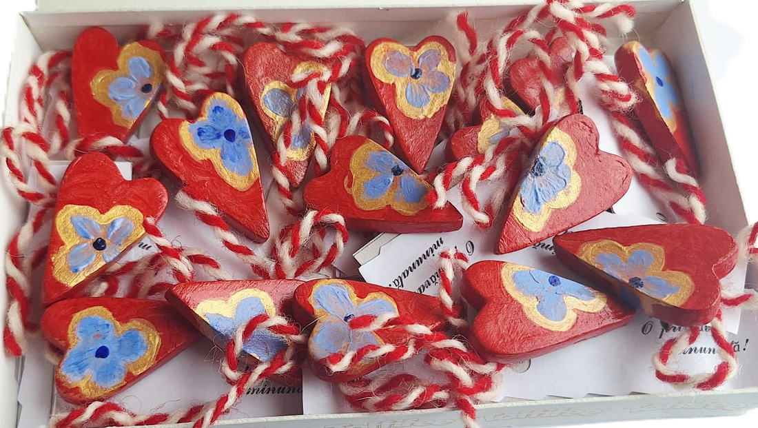 broșă inimioară cu fir de mărțișor - bijuterii - broșe - Artynos.ro