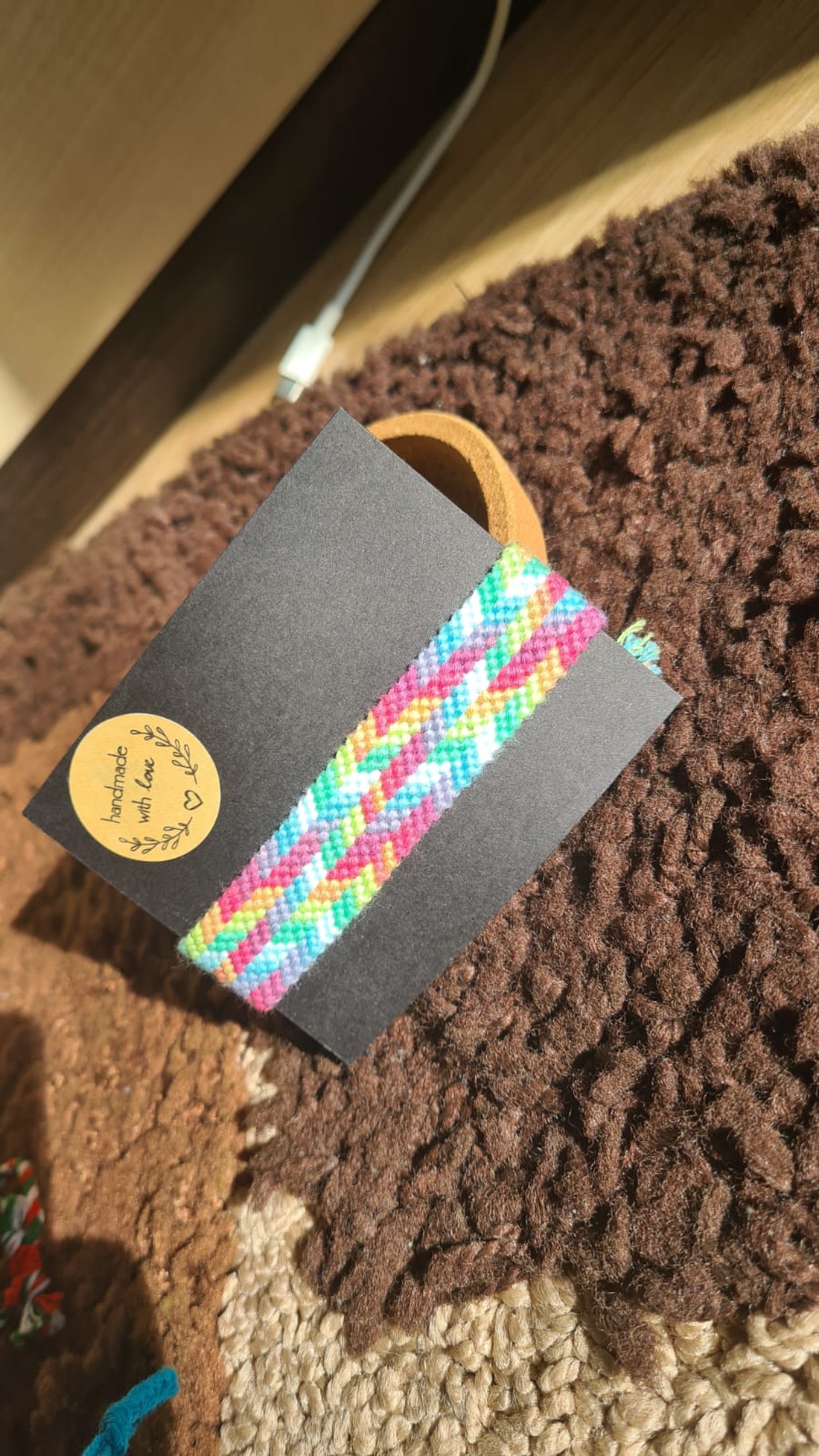 Bratara multicolora - bijuterii - brățări - brățară împletită, brățară din fire - Artynos.ro Bratara multicolora - bijuterii - brățări - brățară împletită, brățară din fire - Artynos.ro