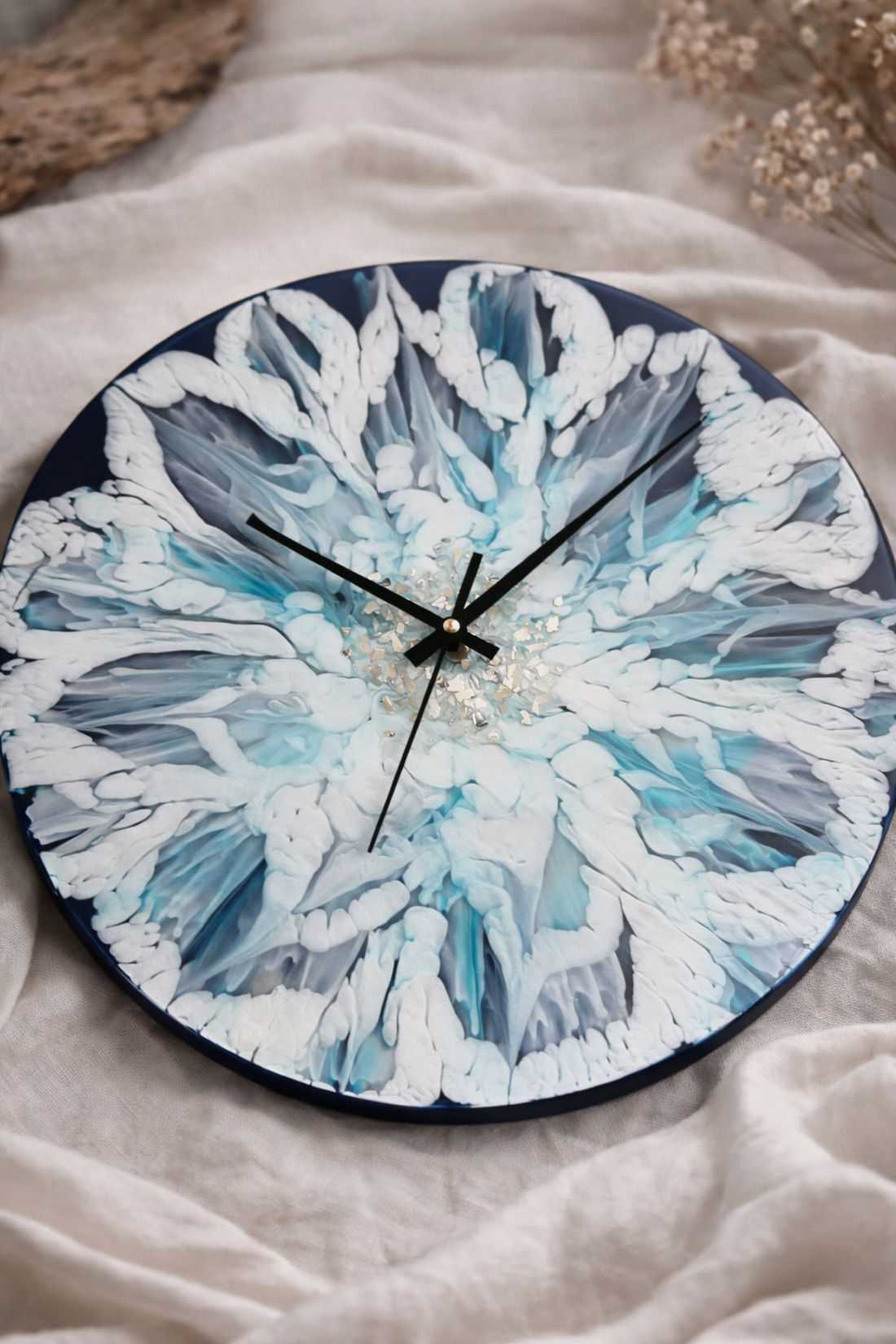 Ceas de perete handmade din rasina - casă & stil de viață - decorațiuni de casă - decorațiuni de pereți - ceasuri de perete - Artynos.ro