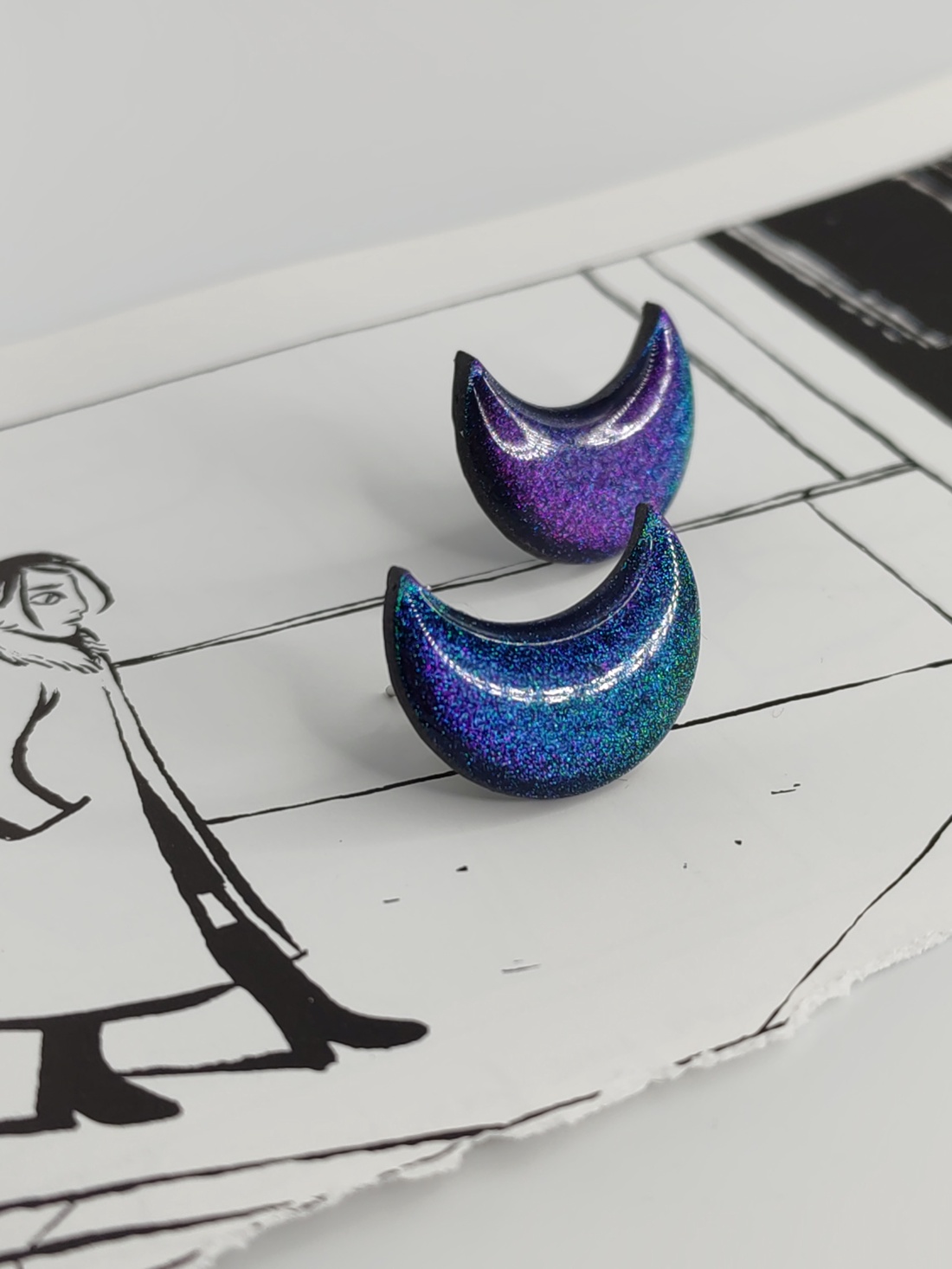 Cercei Wear the Moon - bijuterii - cercei - cercei din rășină - Artynos.ro