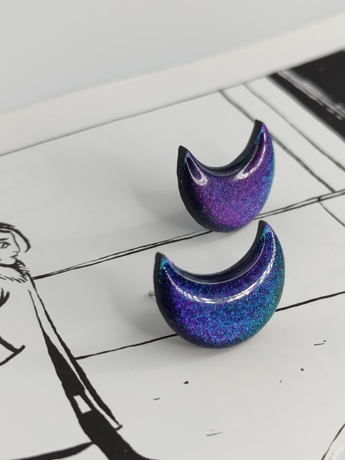 Cercei Wear the Moon - bijuterii - cercei - cercei din rășină - Artynos.ro