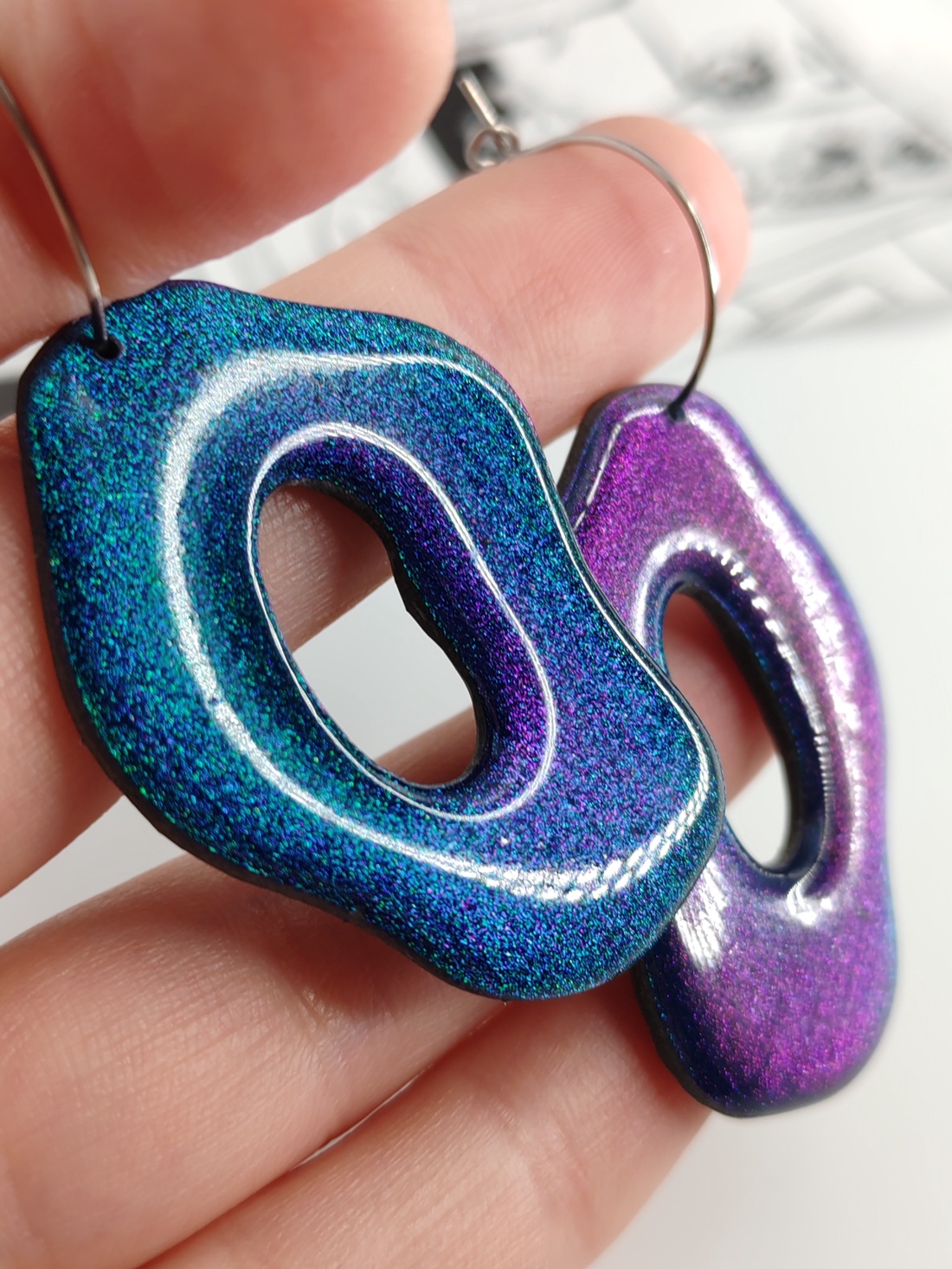 Cercei ParticulaChroma - bijuterii - cercei - cercei lungi - Artynos.ro