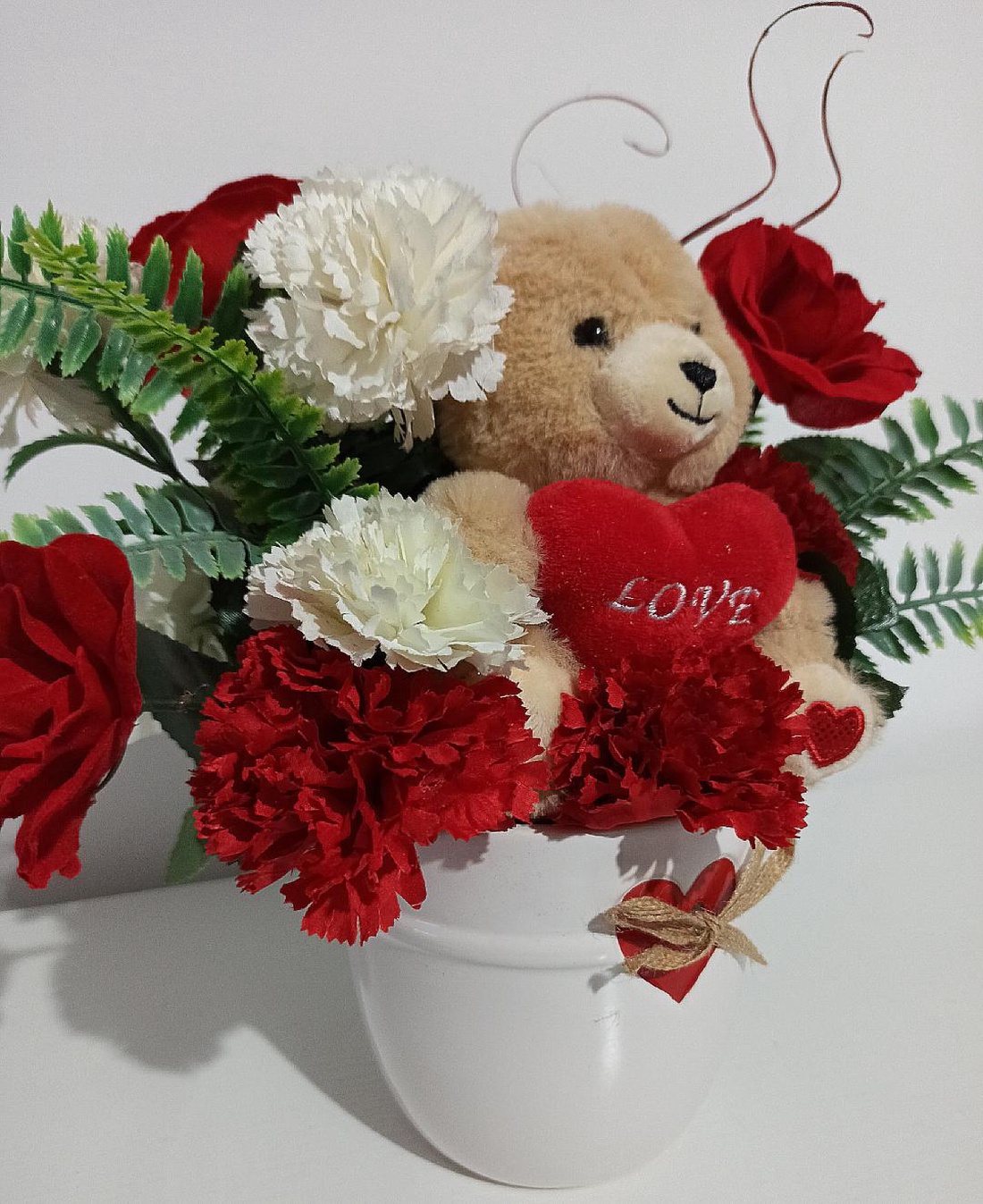GHIVECI CERAMICĂ CU INIMĂ, URSULEȚ PLUȘ, TRANDAFIRI ȘI GAROAFE - casă & stil de viață - decorațiuni de casă - decorațiuni de masă și rafturi - boluri decorative - Artynos.ro