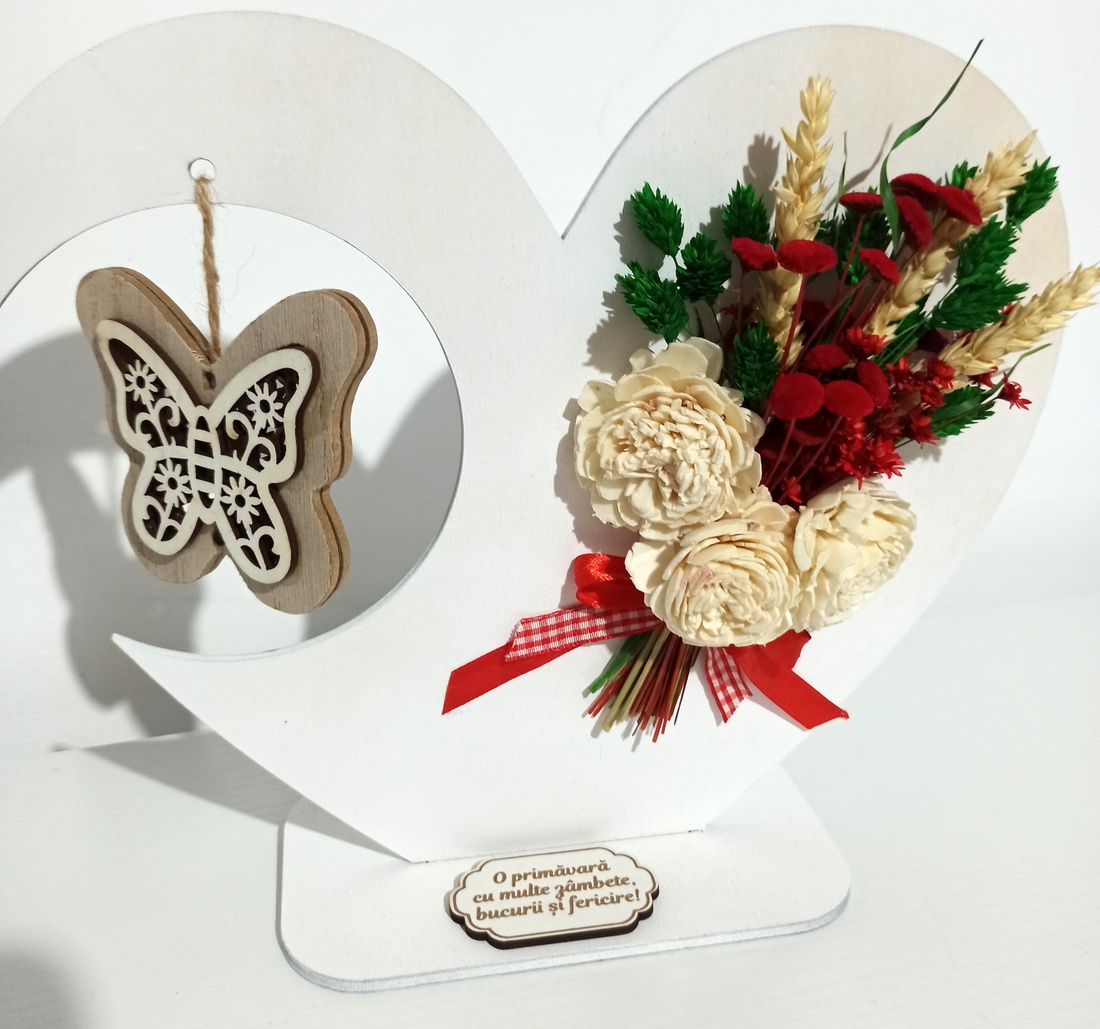 Inimă Lemn Mare Cu Flori Uscate și Fluture Din Lemn - casă & stil de viață - decorațiuni de casă - decorațiuni de masă și rafturi - decorațiuni de masă - Artynos.ro