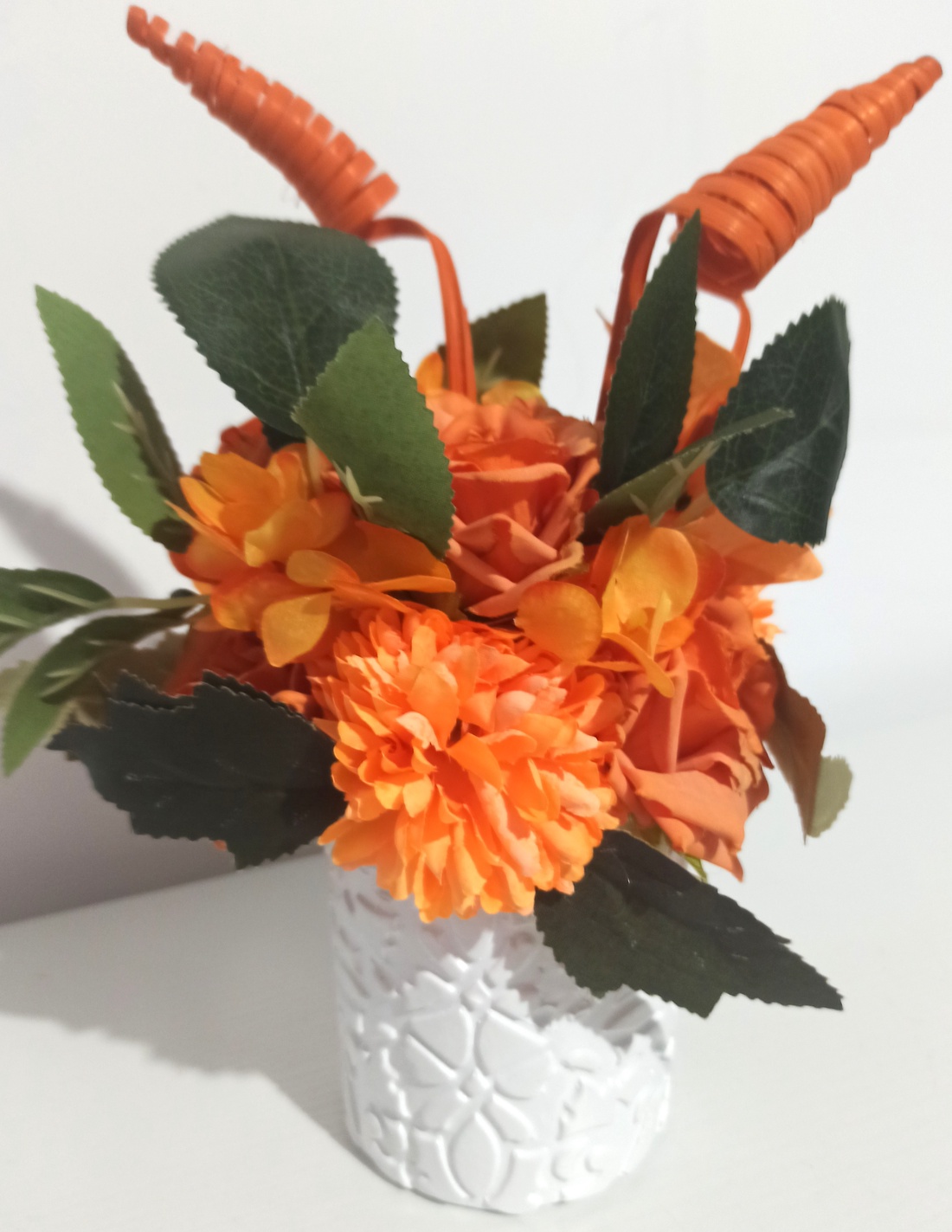 Ghuiveci Ceramică Alb Cu Flori Portocalii - casă & stil de viață - decorațiuni de casă - decorațiuni de masă și rafturi - boluri decorative - Artynos.ro