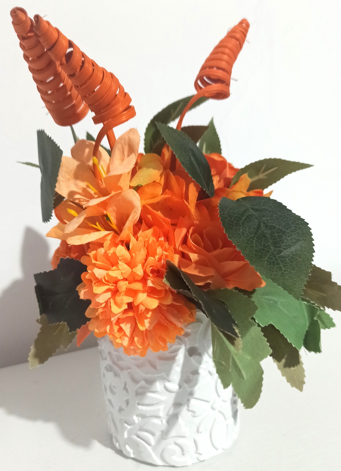 Ghuiveci Ceramică Alb Cu Flori Portocalii - casă & stil de viață - decorațiuni de casă - decorațiuni de masă și rafturi - boluri decorative - Artynos.ro