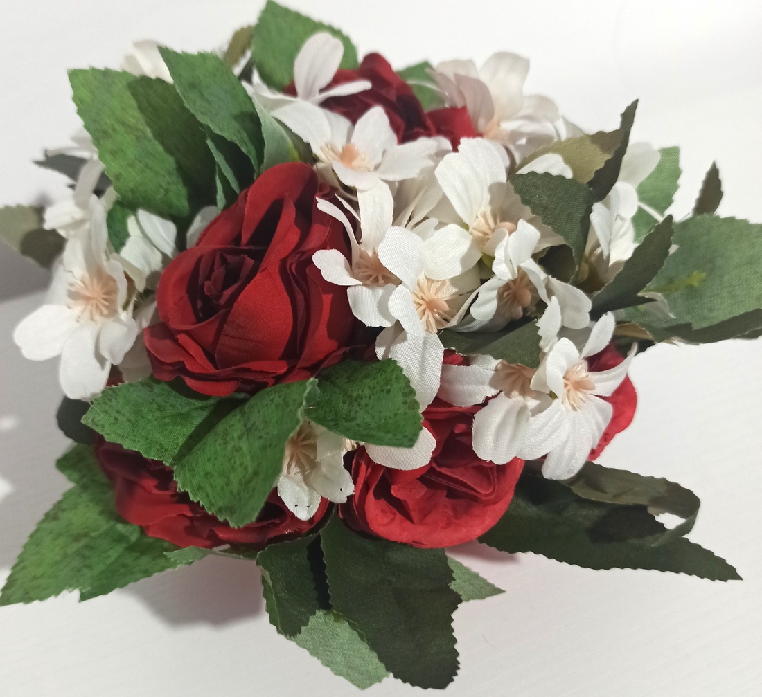 Ghiveci Ceramică Roșu Cu Floricele Albe și Trandafiri Roșii - casă & stil de viață - decorațiuni de casă - decorațiuni de masă și rafturi - boluri decorative - Artynos.ro