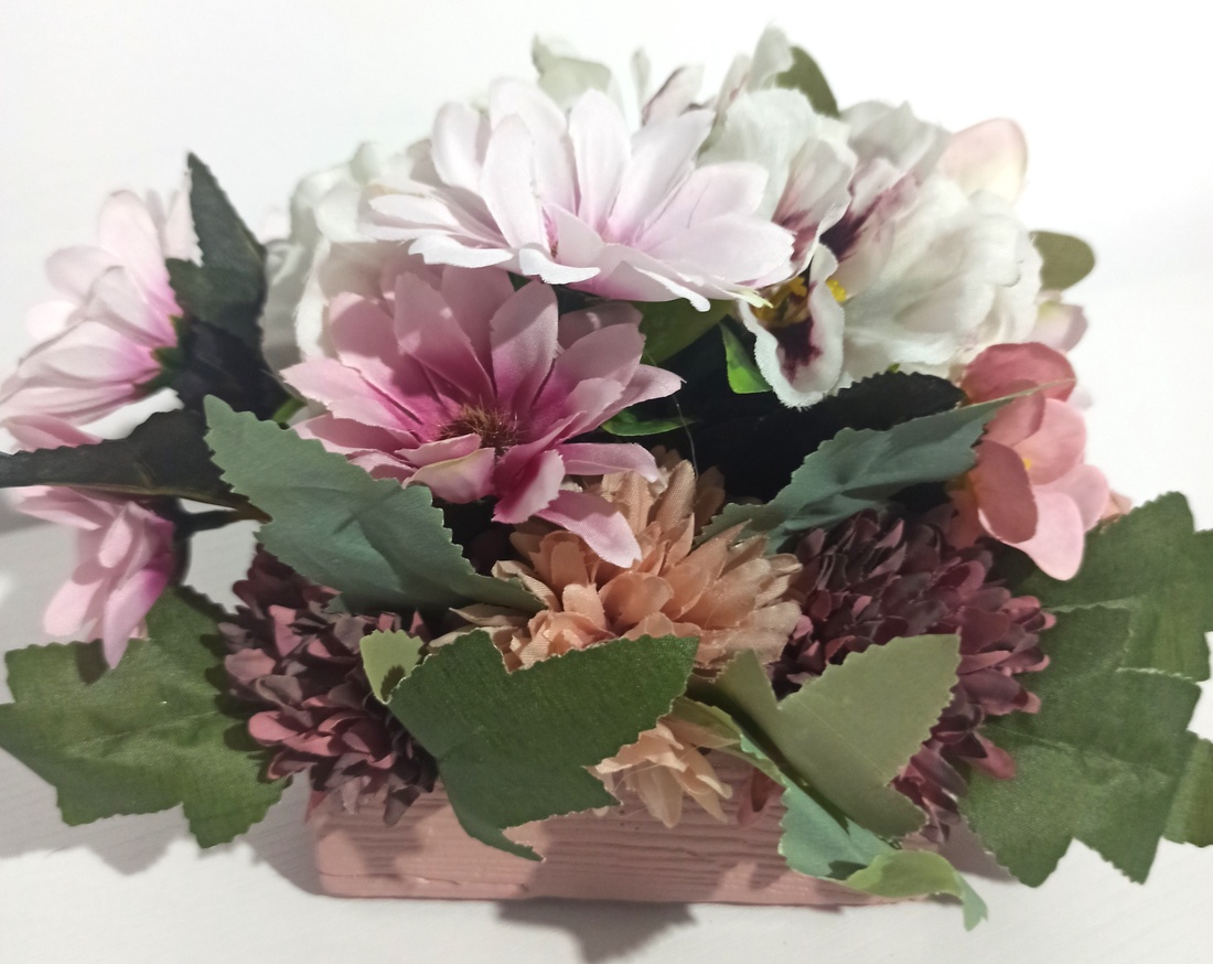 Ghiveci Ceramică Roz Cu Panseluțe și Margarete - casă & stil de viață - decorațiuni de casă - decorațiuni de masă și rafturi - boluri decorative - Artynos.ro