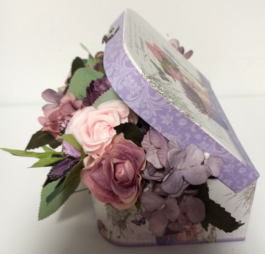 CUTIE TIP GEAMANTAN CU FLORI MOV, LILA - casă & stil de viață - decorațiuni de casă - accesorii florale - cutii cu flori - Artynos.ro