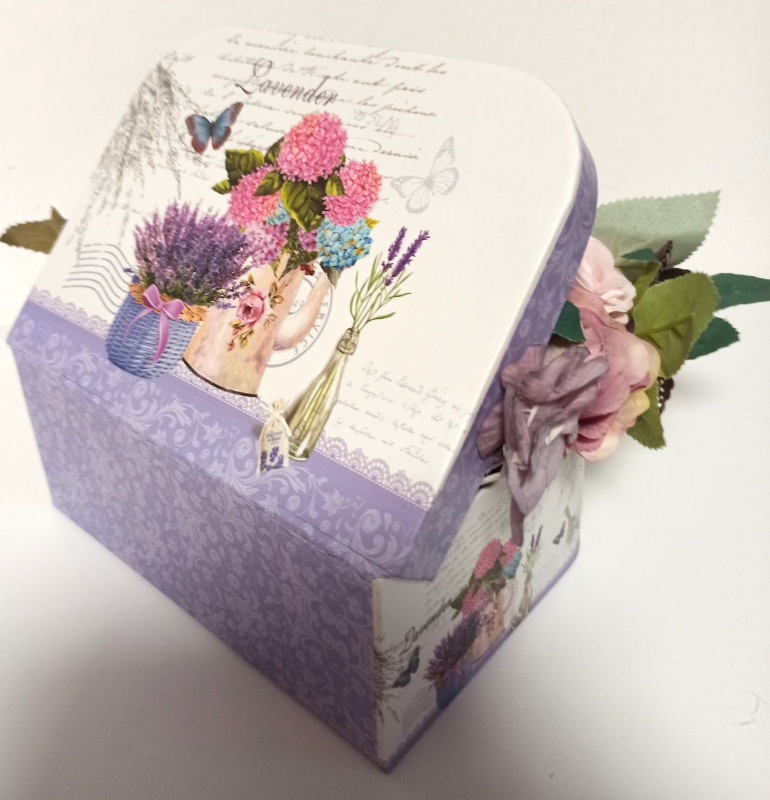 CUTIE TIP GEAMANTAN CU FLORI MOV, LILA - casă & stil de viață - decorațiuni de casă - accesorii florale - cutii cu flori - Artynos.ro