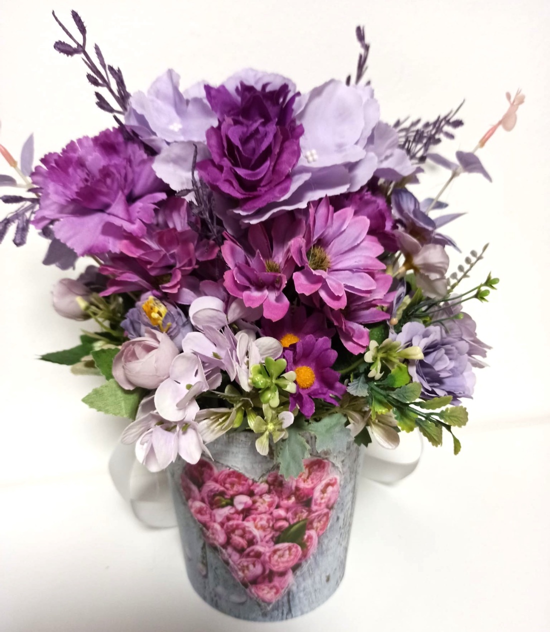 Cutie Tip Ghiveci Cu Inimă Din Boboci și Flori Mov - casă & stil de viață - decorațiuni de casă - accesorii florale - cutii cu flori - Artynos.ro