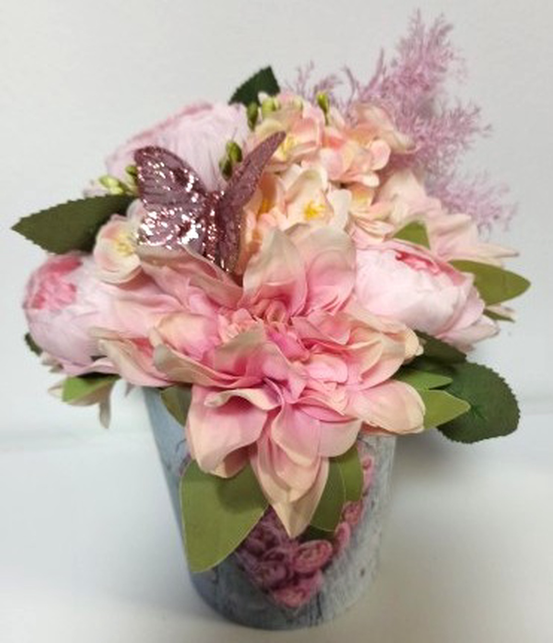 CUTIE TIP GHIVECI CU INIMĂ ROZ, CRIZANTEME ȘI BUJORI MARI ROZ - casă & stil de viață - decorațiuni de casă - accesorii florale - cutii cu flori - Artynos.ro