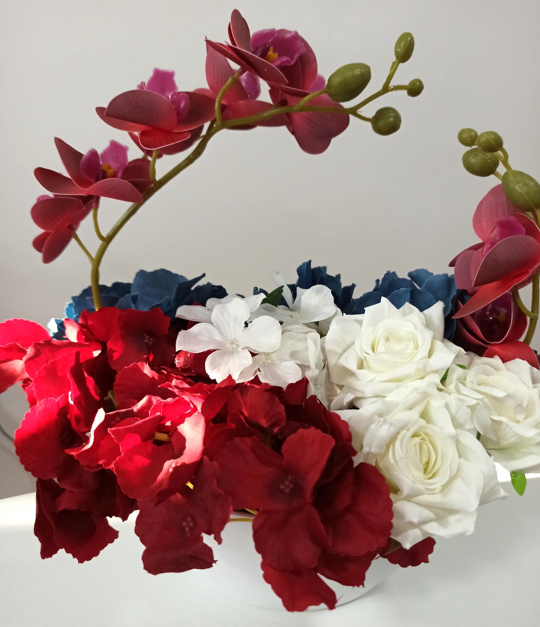 IKEBANA CU ORCHIDEE, TRANDAFIRI ȘI HORTENSIE - casă & stil de viață - decorațiuni de casă - accesorii florale - cutii cu flori - Artynos.ro